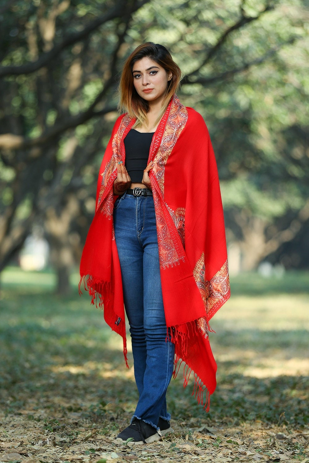 LOVELY RED COLOUR TILLA EMBROIDERED STOLE DEPICTS COURAGE