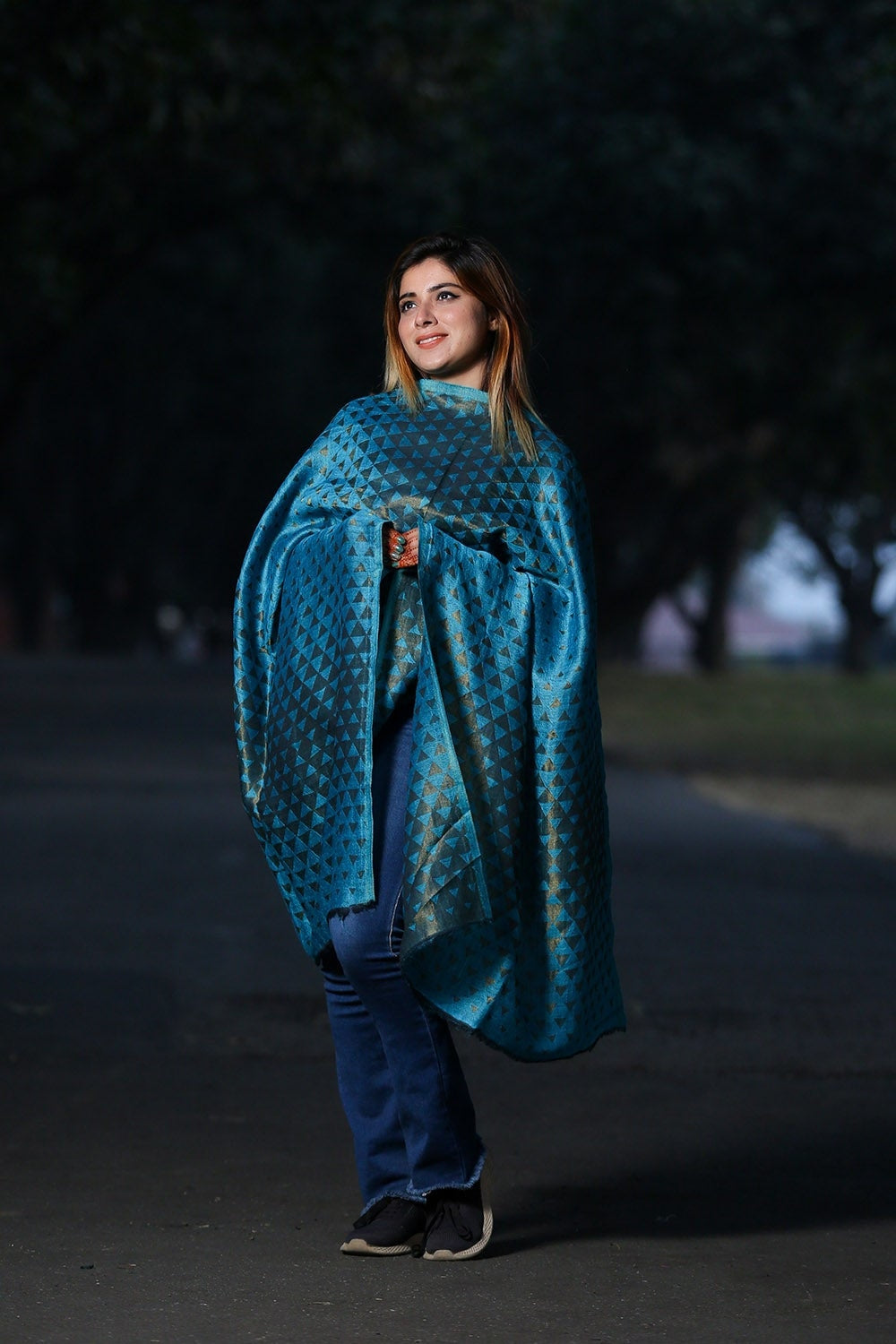 MARINE AQUA BLUE COLOUR FINE WOOL PYRAMID PATTERN SHAWL