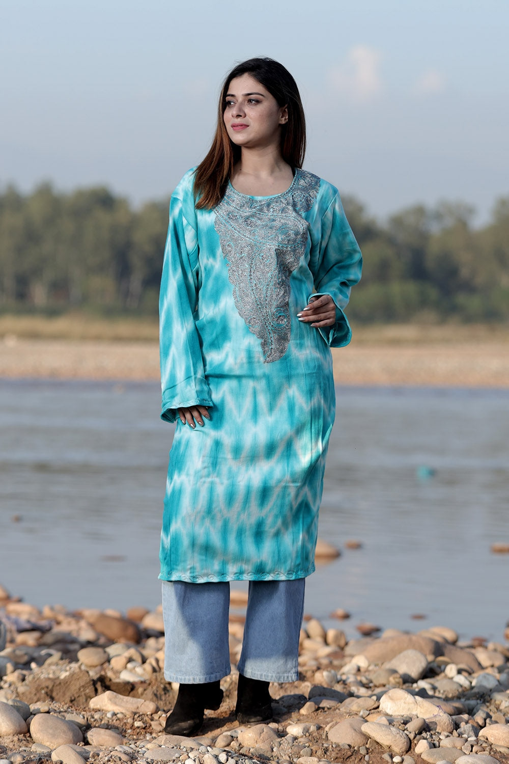 MESMERISING SKY BLUE COLOUR TIE DYE Aari Tilla Work