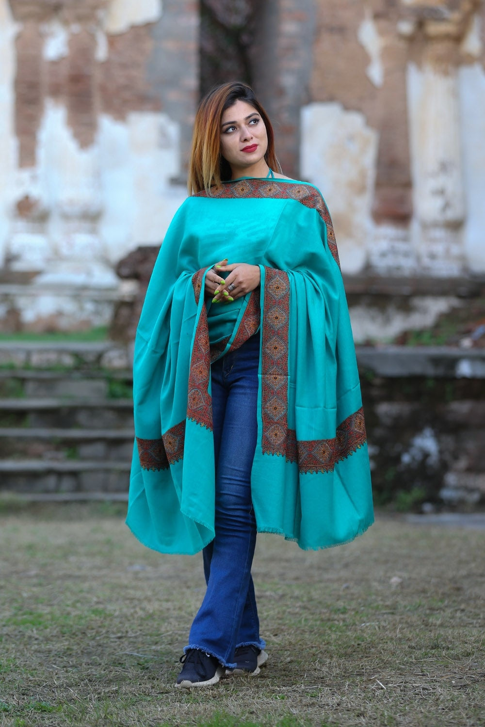 Mesmerising Turquoise Green Colour Kashmiri Sozni Shawl