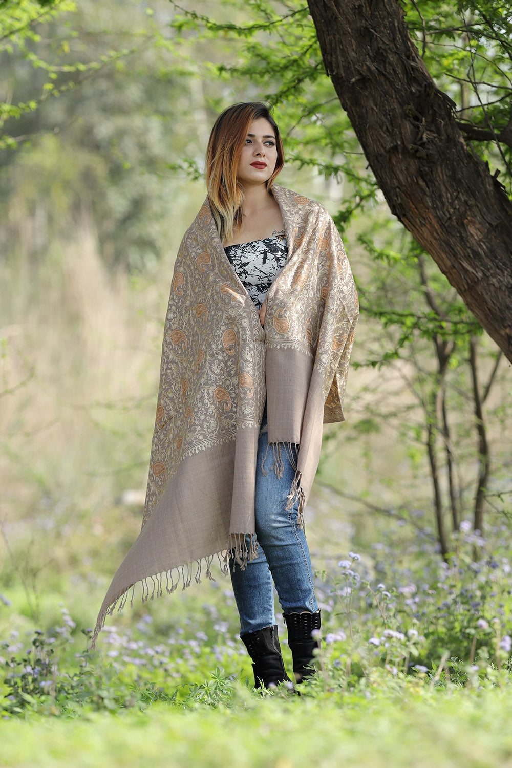 Mouse Beige Colour Stole With Graceful Dense Jaal Pattern