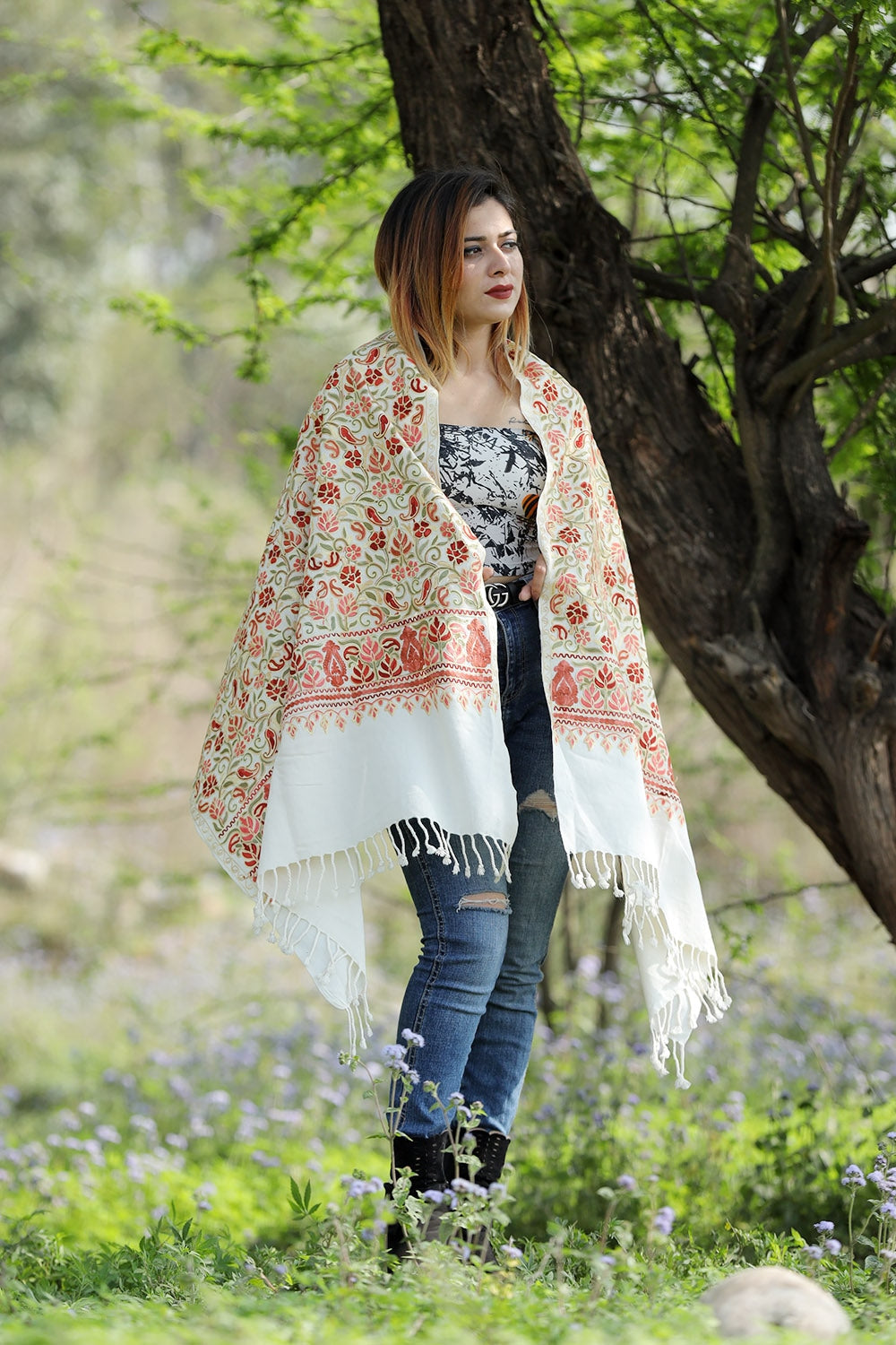 PEARL WHITE BEAUTIFUL MULTICOLORED Colour Stole