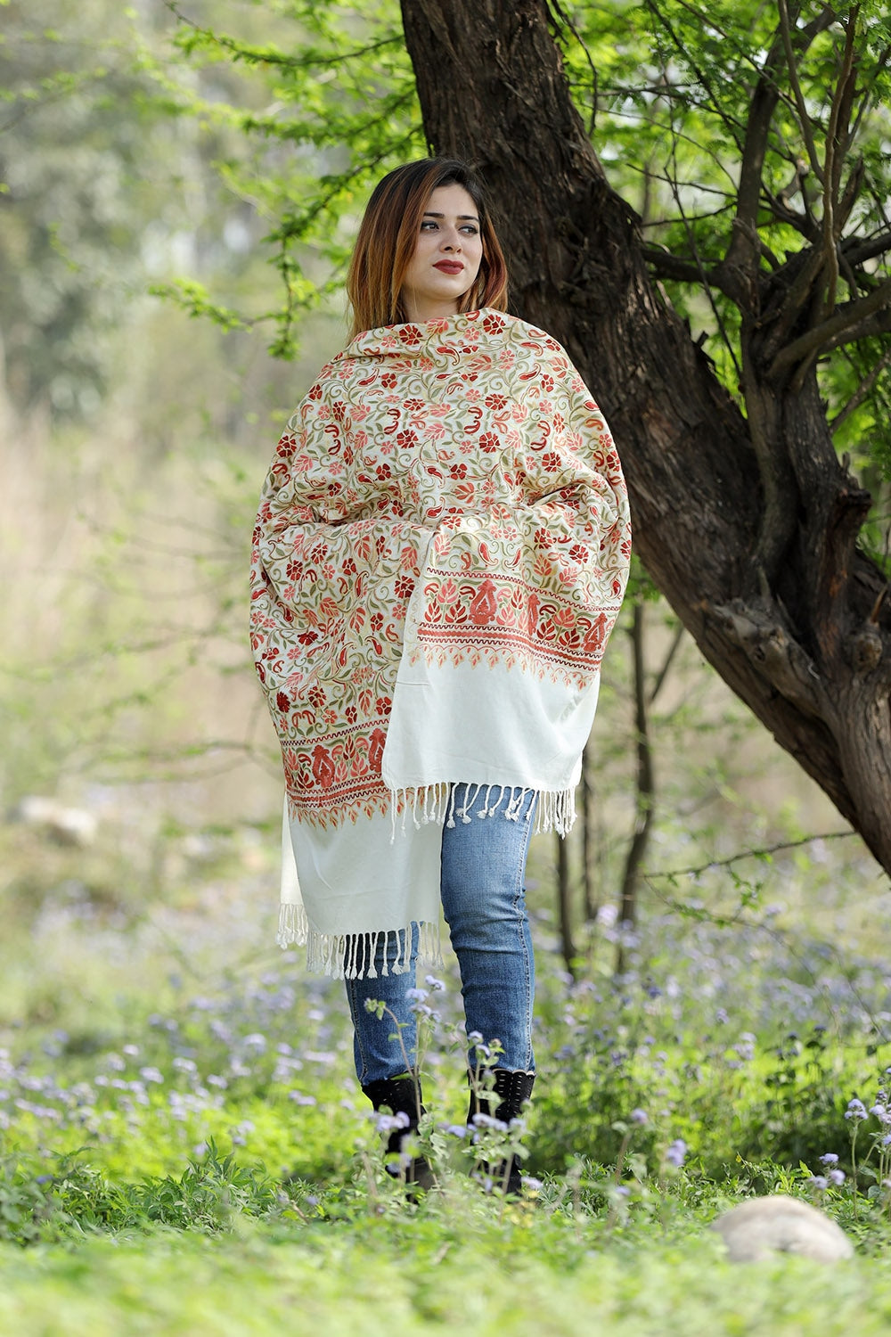 PEARL WHITE BEAUTIFUL MULTICOLORED Colour Stole