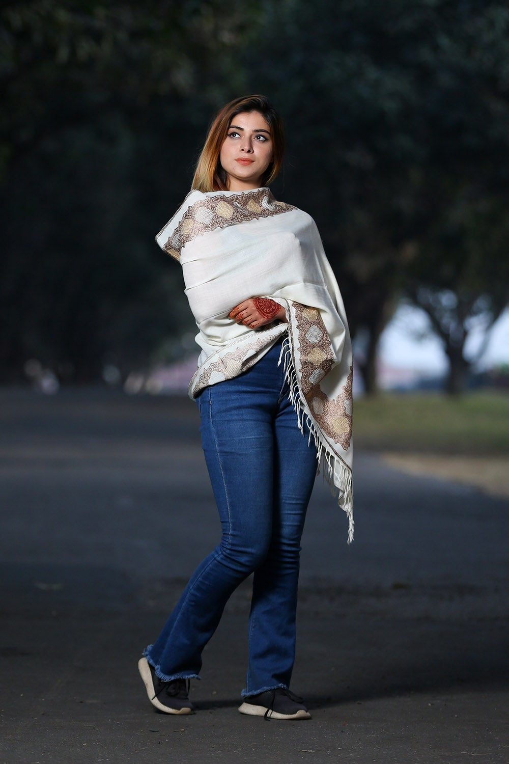 PEARL WHITE COLOUR KASHMIRI STOLE WITH CLASSY SWAROVSKI