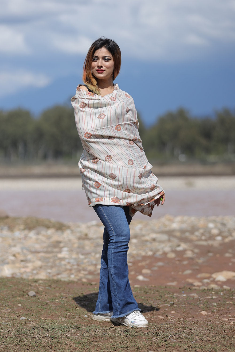 Pearl White Colour Shawl With Flower Pattern Style Bold