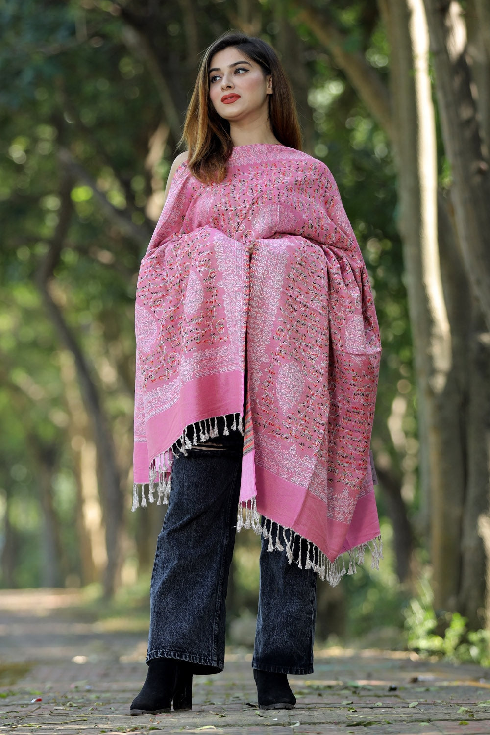 PINK COLOUR KANI SHAWL WORK DEFINES ROYAL AND LUXURIOUS