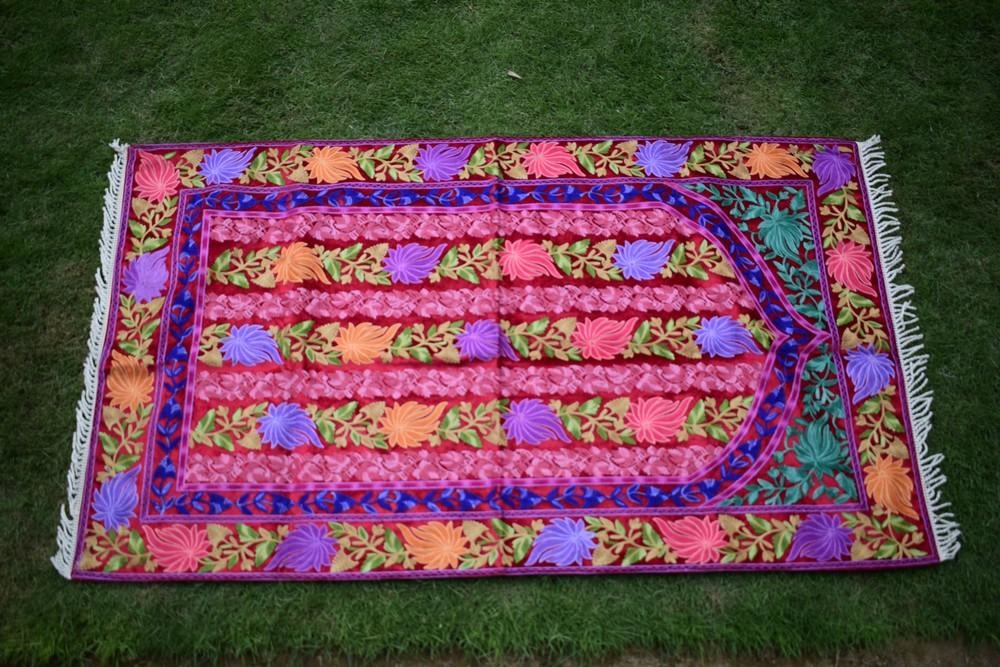 Pink Colour With Multi Thread Kashmiri Aari Work Prayer Rug