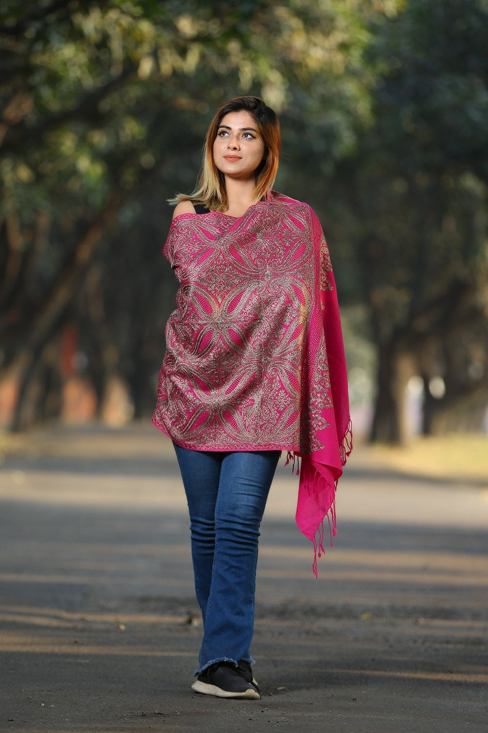 ROSEWOOD CHARMING PINK COLOUR KASHMIRI STOLE WITH CLASSY