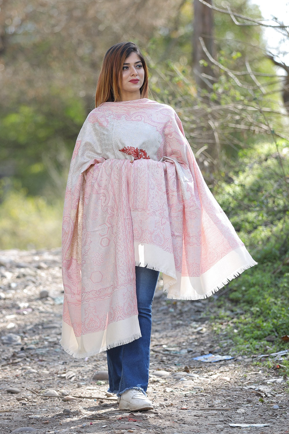 Soothing Pink Colour Jamawar Shawl With Kashmiri Aari Work
