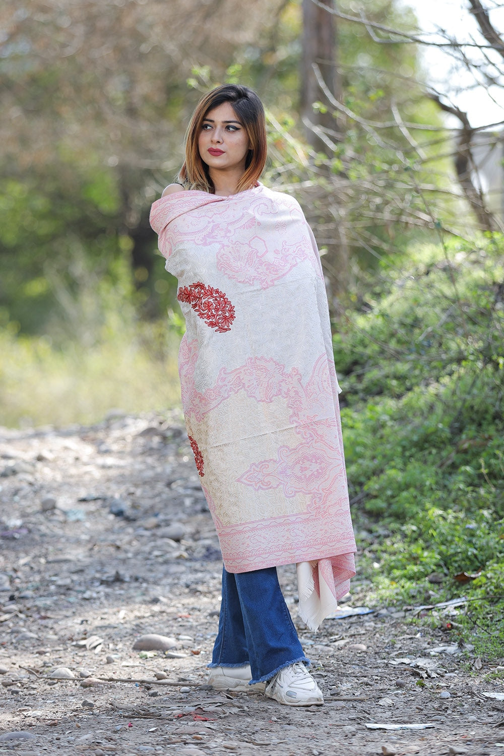 Soothing Pink Colour Jamawar Shawl With Kashmiri Aari Work