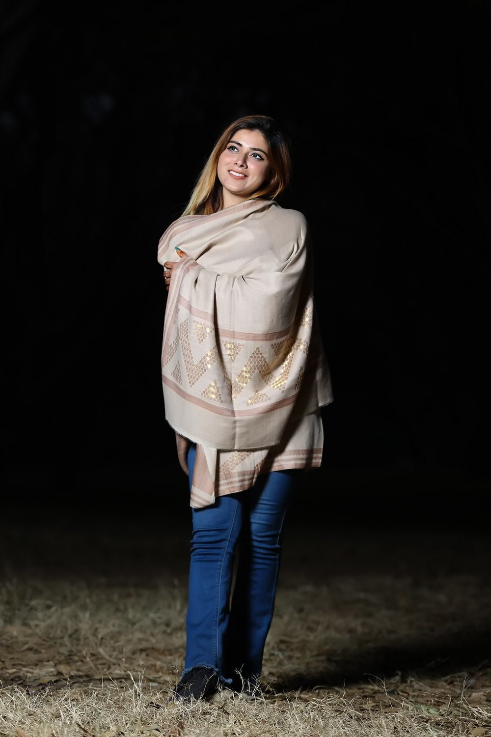 STEADY BEIGE COLOUR ZARI KASHMIRI SHAWL DEFINES ROYAL