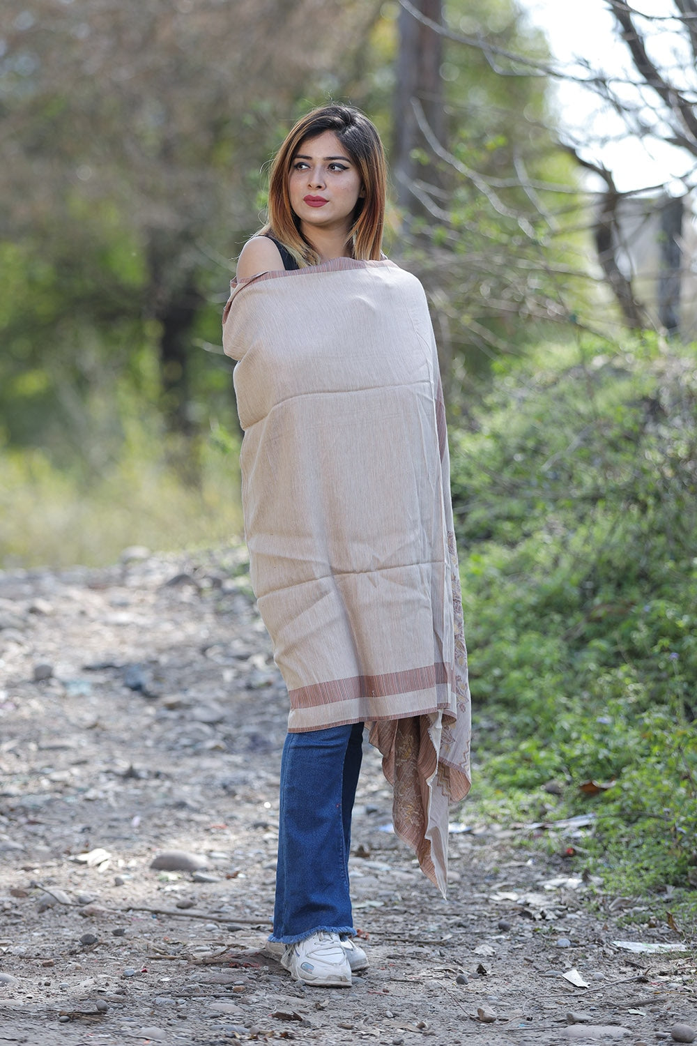 STEADY BEIGE COLOUR ZARI KASHMIRI SHAWL DEFINES ROYAL