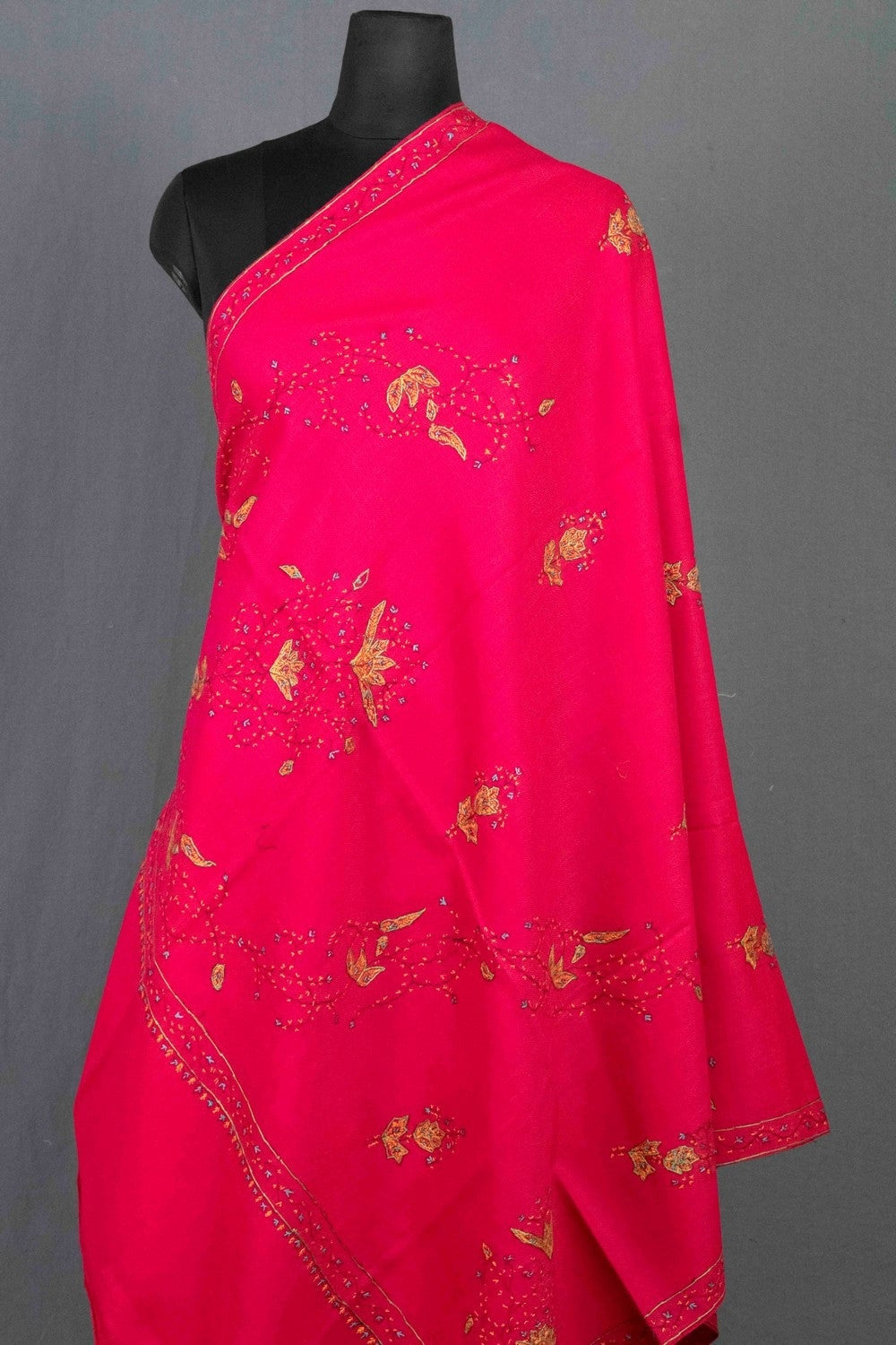 Vibrant Magenta Colour Sozni Shawl Emblished With Designer