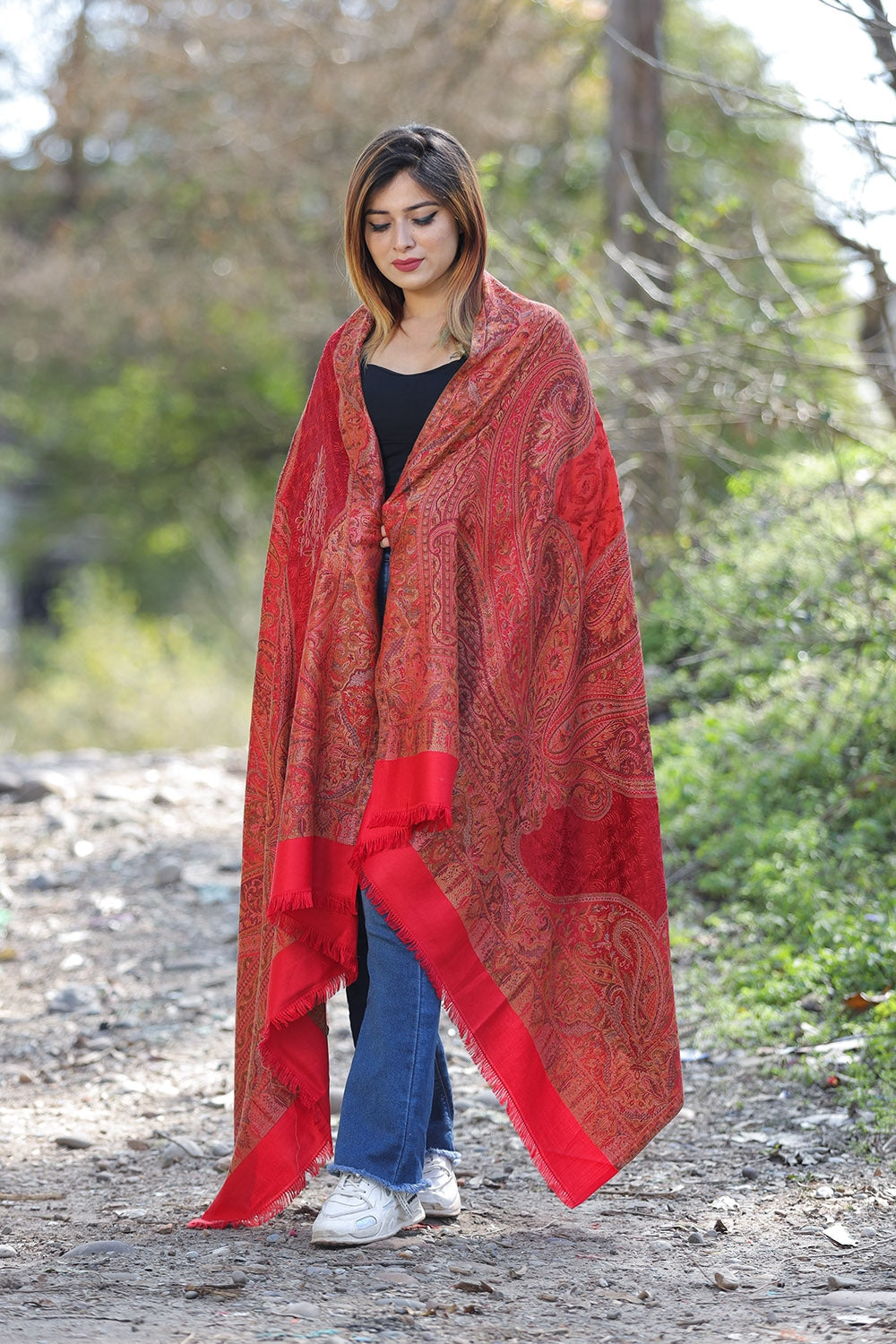 Vibrant Red Colour Jamawar Shawl With Kashmiri Aari Work