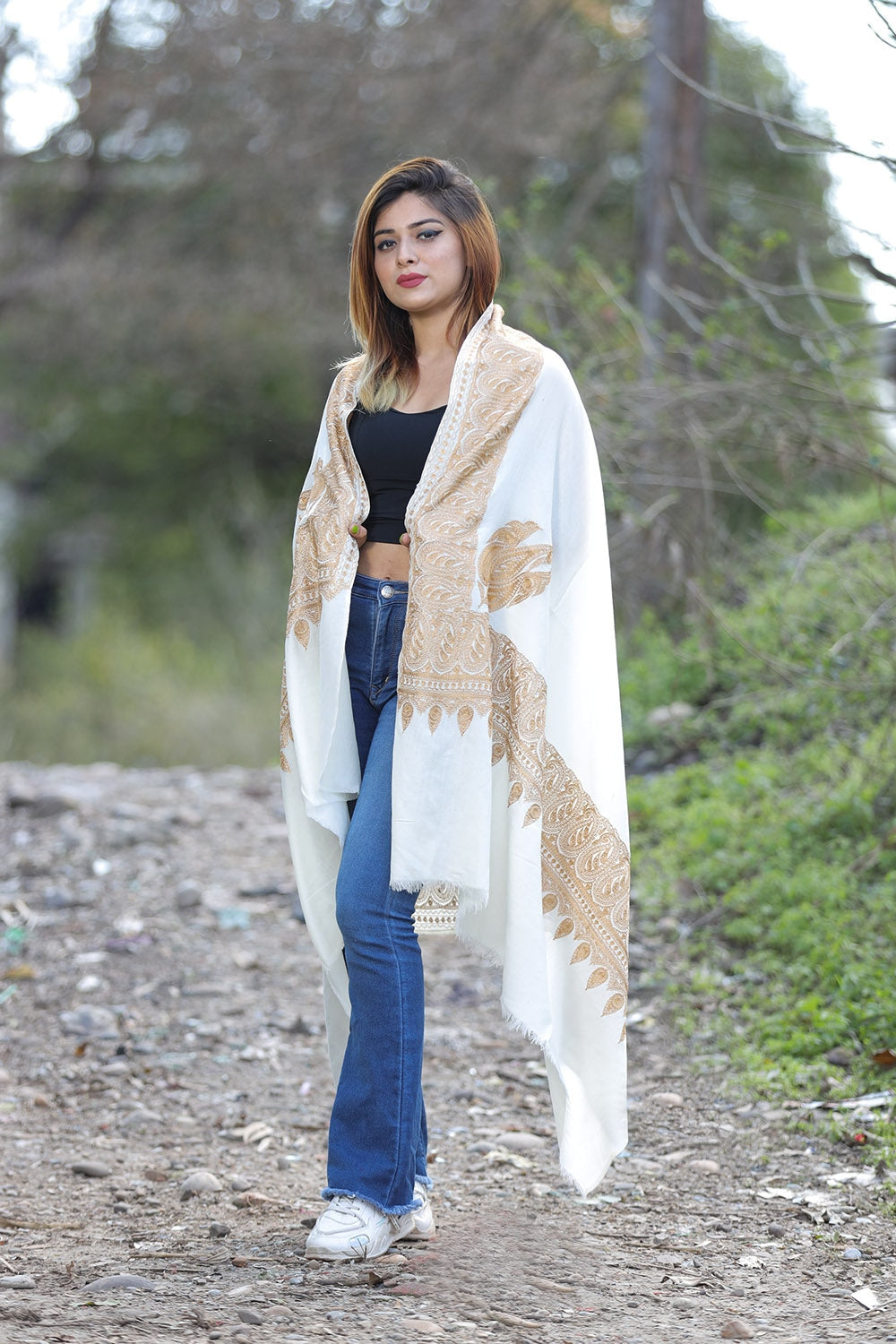 White Color Kashmiri Shawl With Tilla Work Gives A Trendy