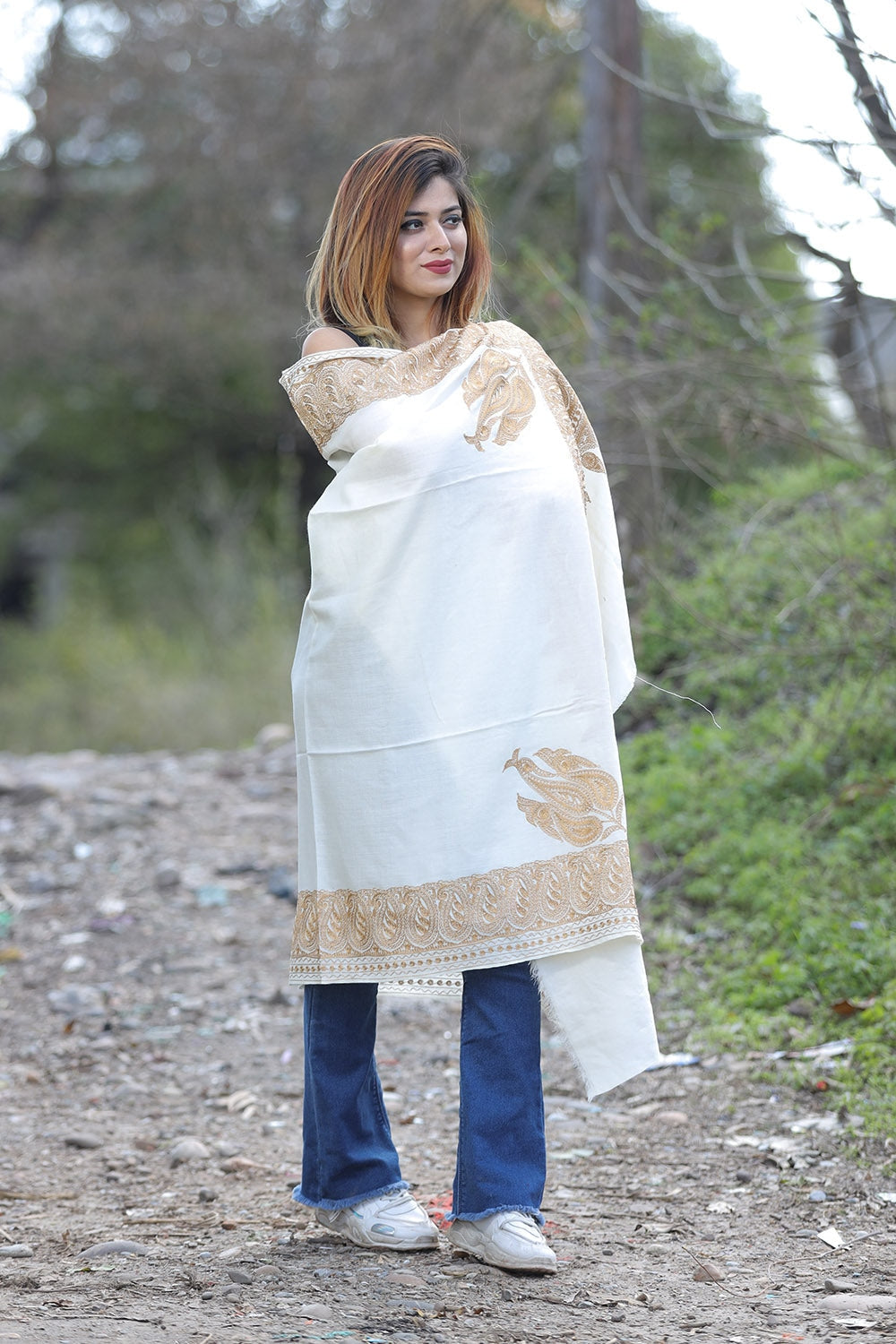 White Color Kashmiri Shawl With Tilla Work Gives A Trendy
