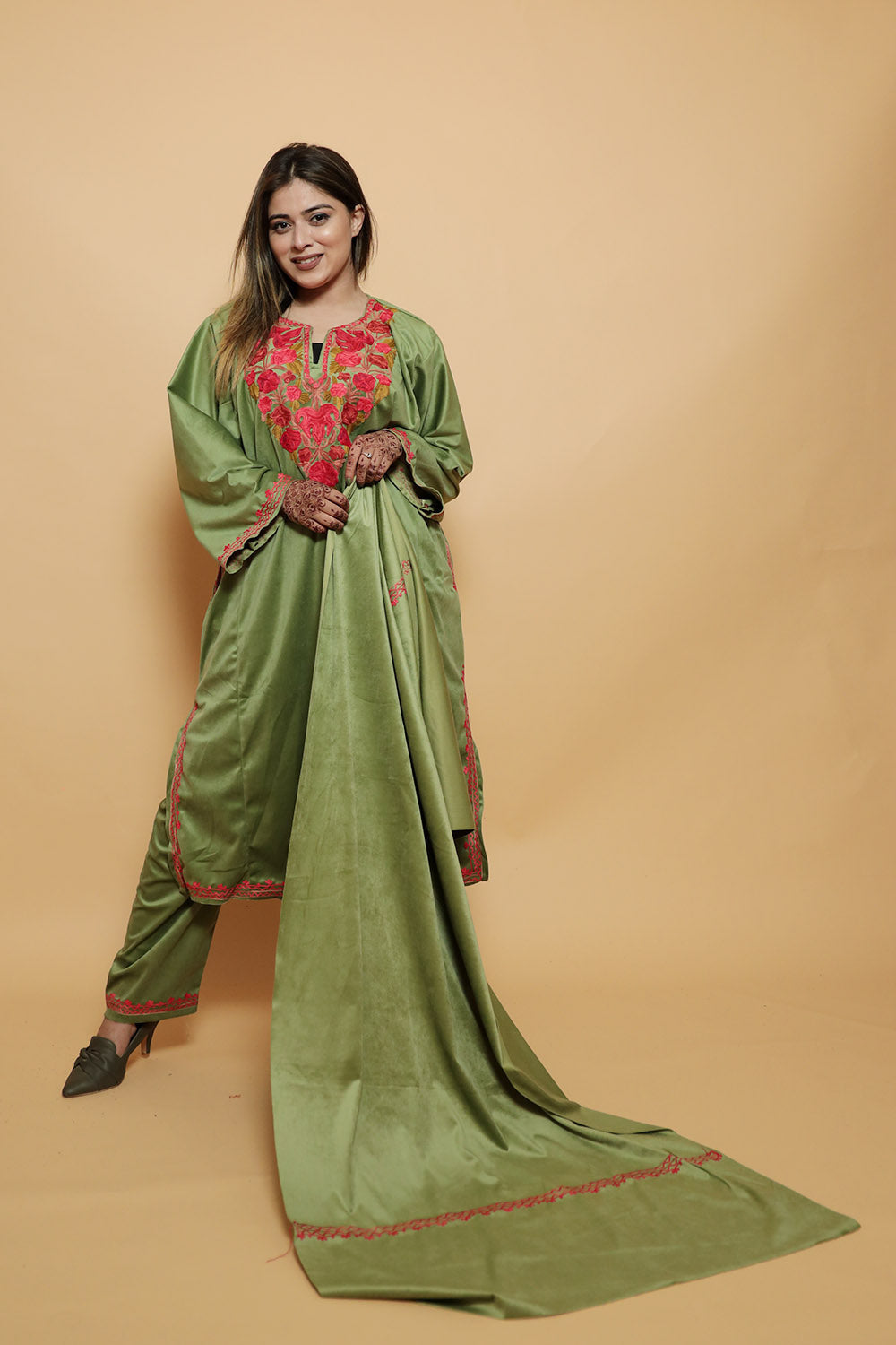 Green Color Kashmiri Pheran Set With Kashida Aari Work
