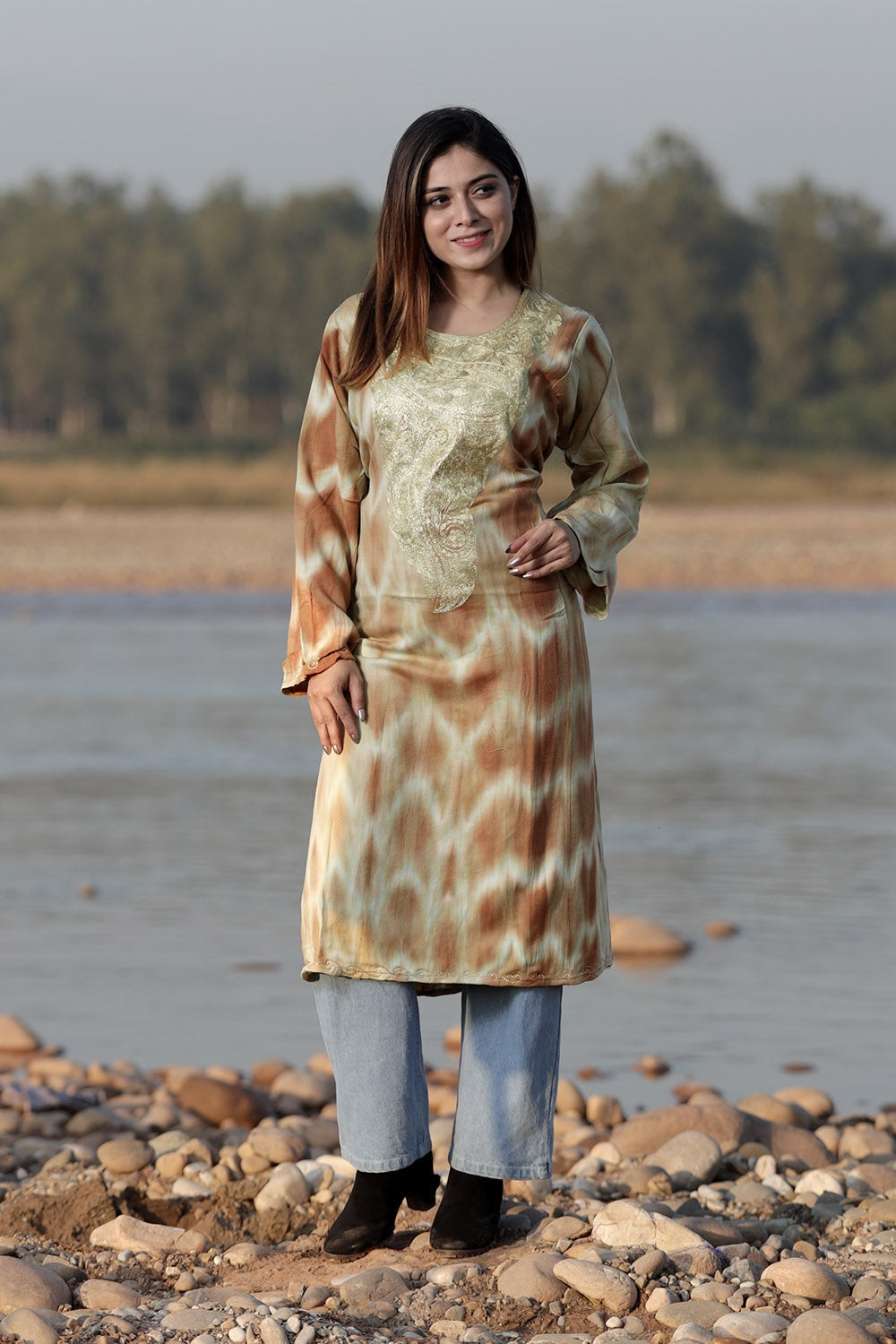 ALLURING LIGHT BROWN COLOUR TIE-DYE Aari Tilla Work