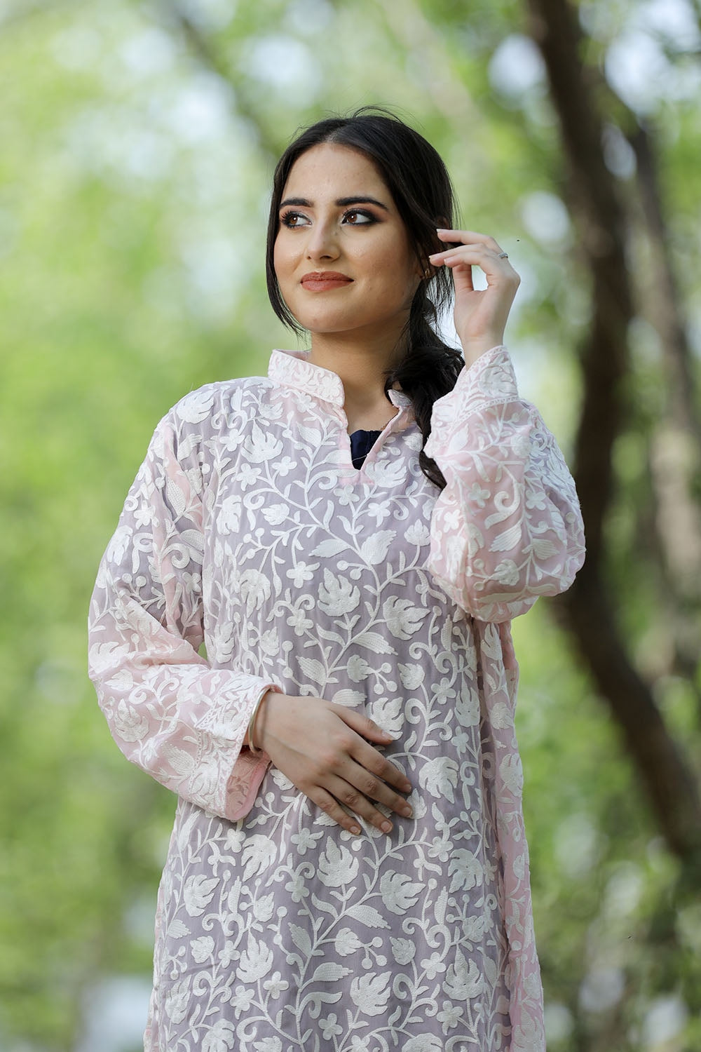 Alluring Light Pink Colour Kashmiri Embroidered Georgette