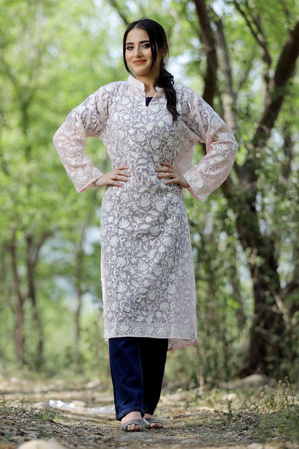 Alluring Light Pink Colour Kashmiri Embroidered Georgette