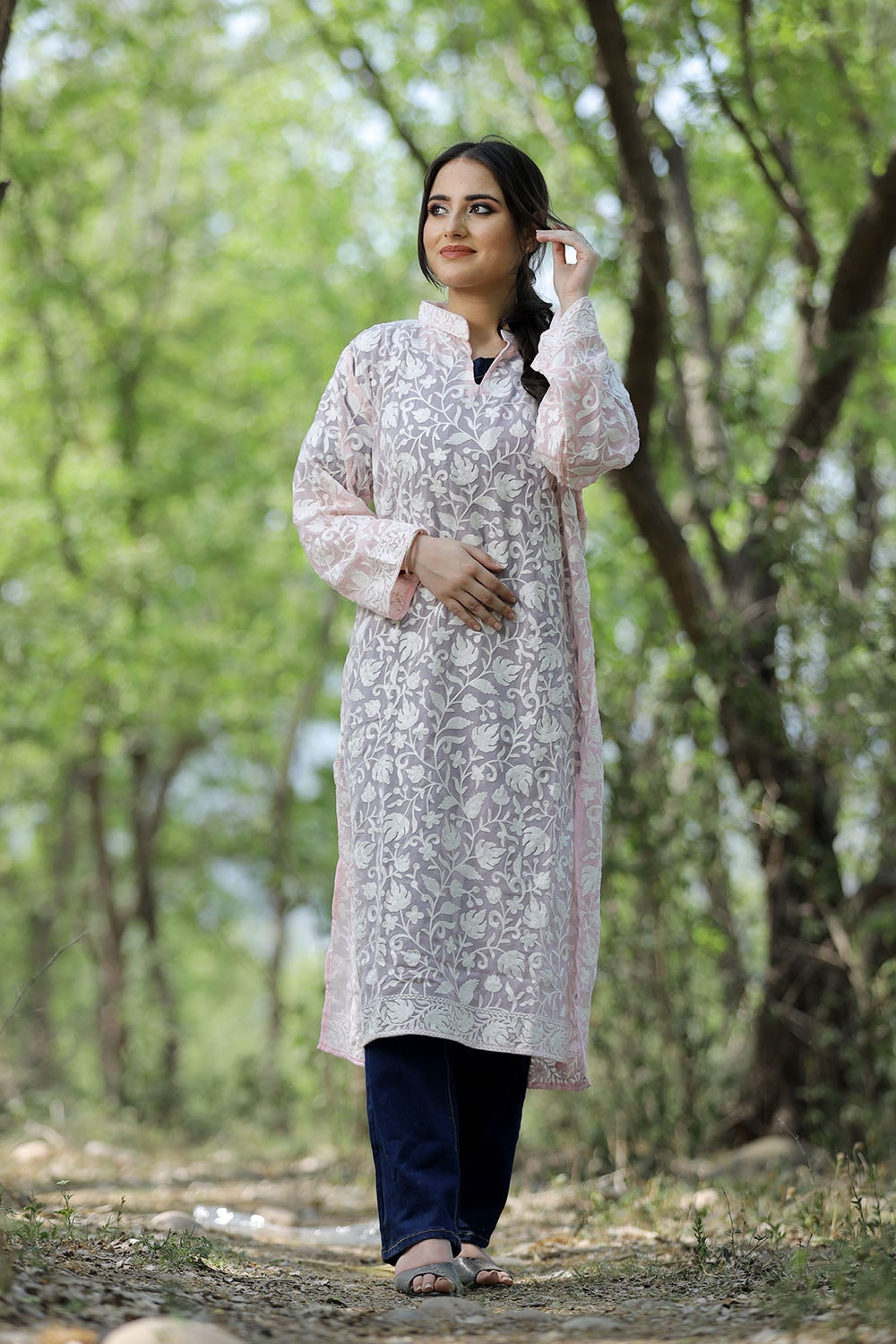Alluring Light Pink Colour Kashmiri Embroidered Georgette