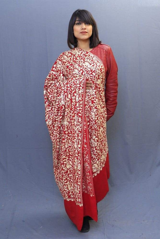 With The Base Of Red Colour This Pastel Rich Jaal Gives