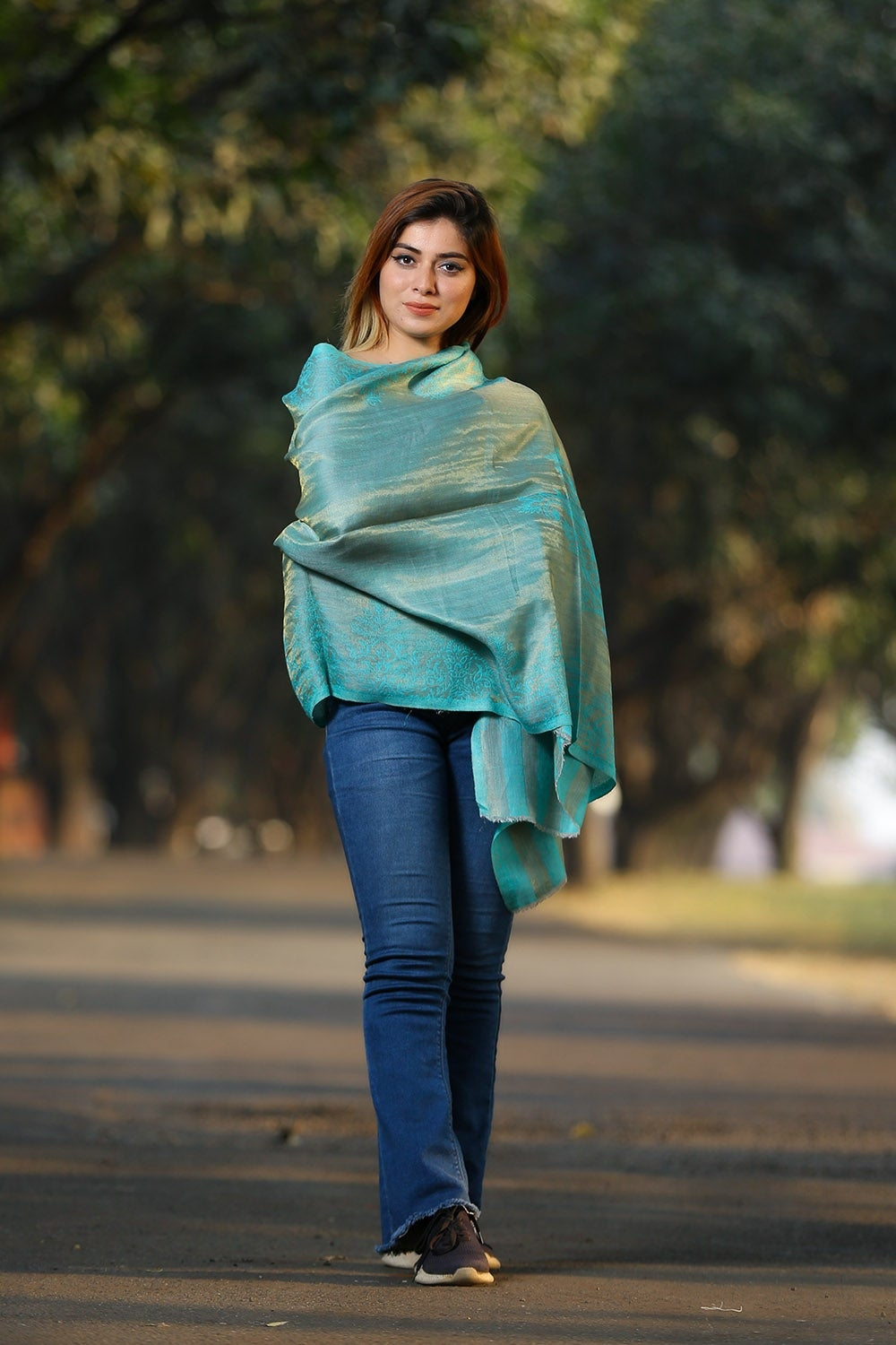 BEAUTIFUL FIROZI BLUE COLOUR KANI KASHMIRI STOLE DEFINES