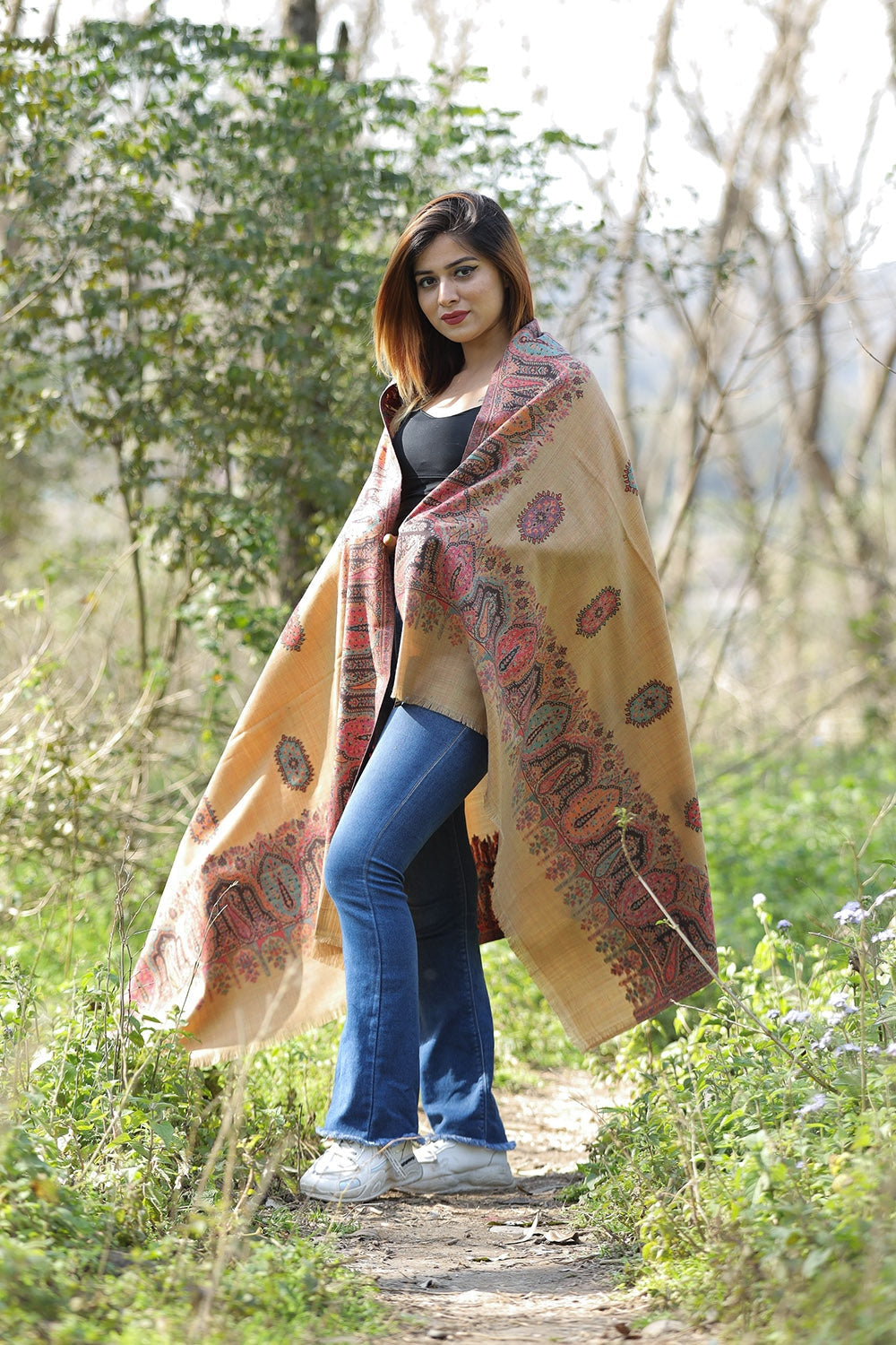 Beautiful Pale Beige Colour Shawl With Flower Pattern Style