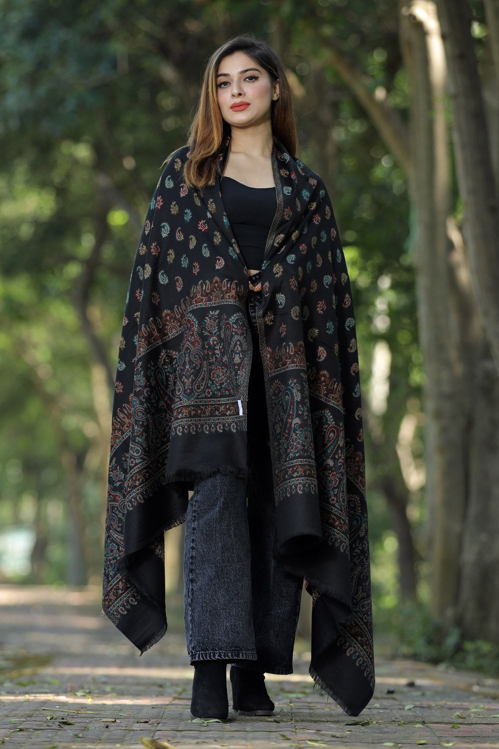 BLACK COLOUR SHAWL WITH ZARI & KANI WORK DEFINES ROYAL