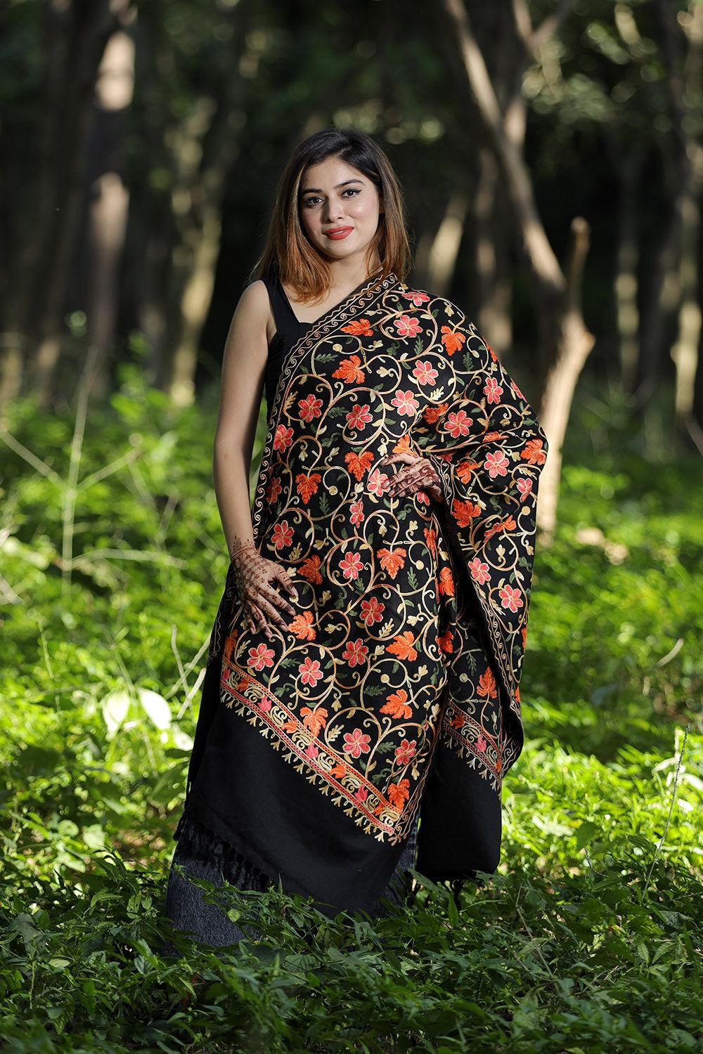Black Colour Wolen Base With Rich All Over Kashmiri Jaal