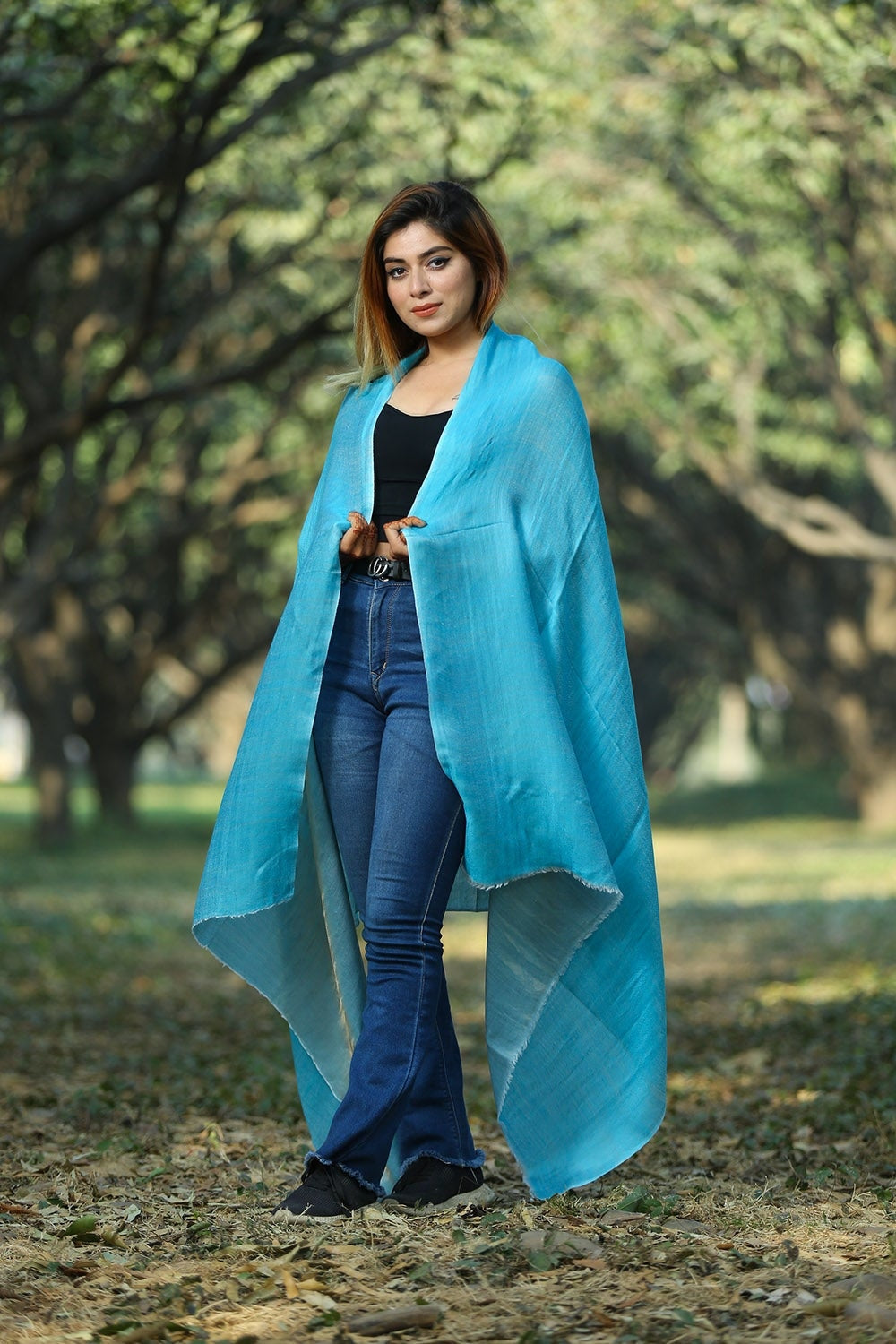 BLUE COLOUR FINE WOOL SHAWL DEFINES FEMINISM AND ENHANCES