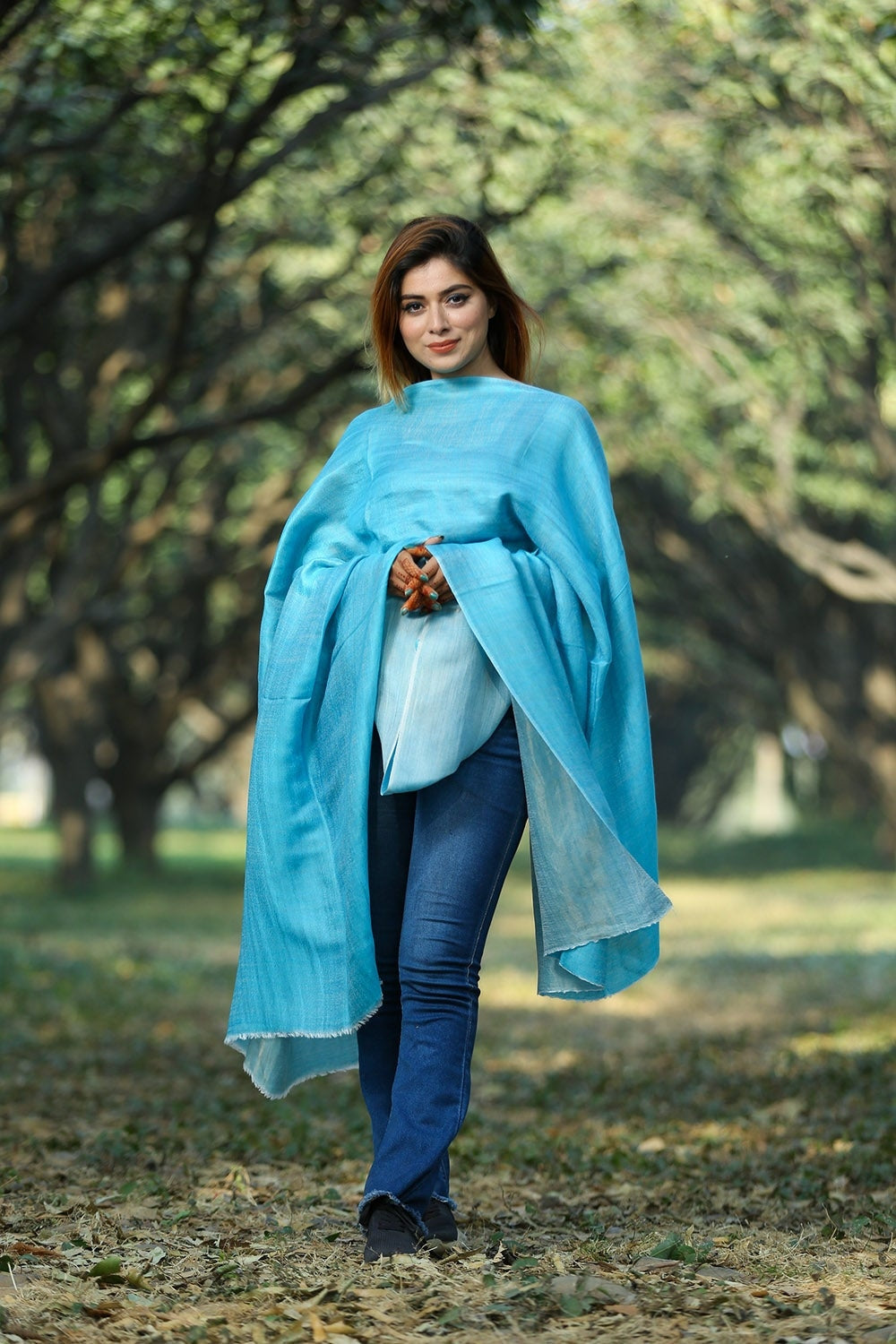 BLUE COLOUR FINE WOOL SHAWL DEFINES FEMINISM AND ENHANCES