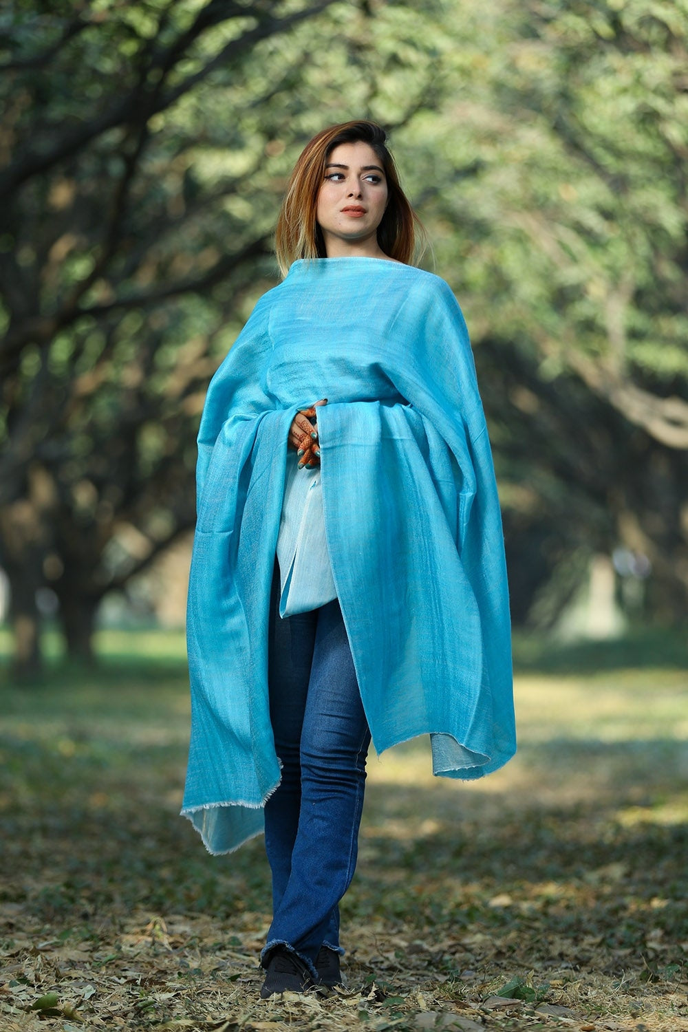 BLUE COLOUR FINE WOOL SHAWL DEFINES FEMINISM AND ENHANCES