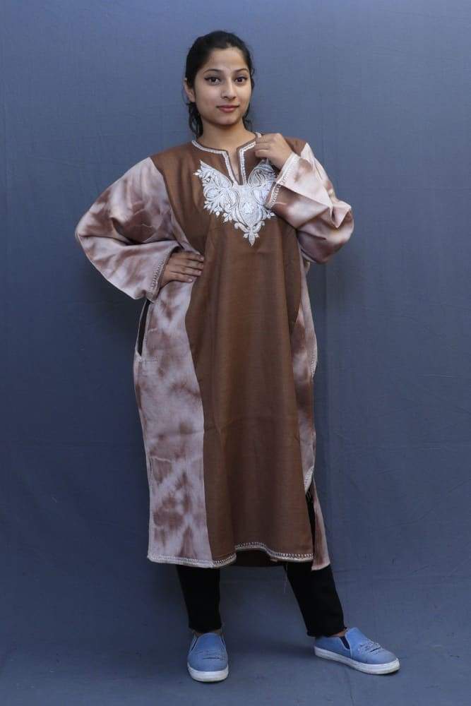 Brown Colour Tye And Dye Phiran With Tilla Embroidery Looks