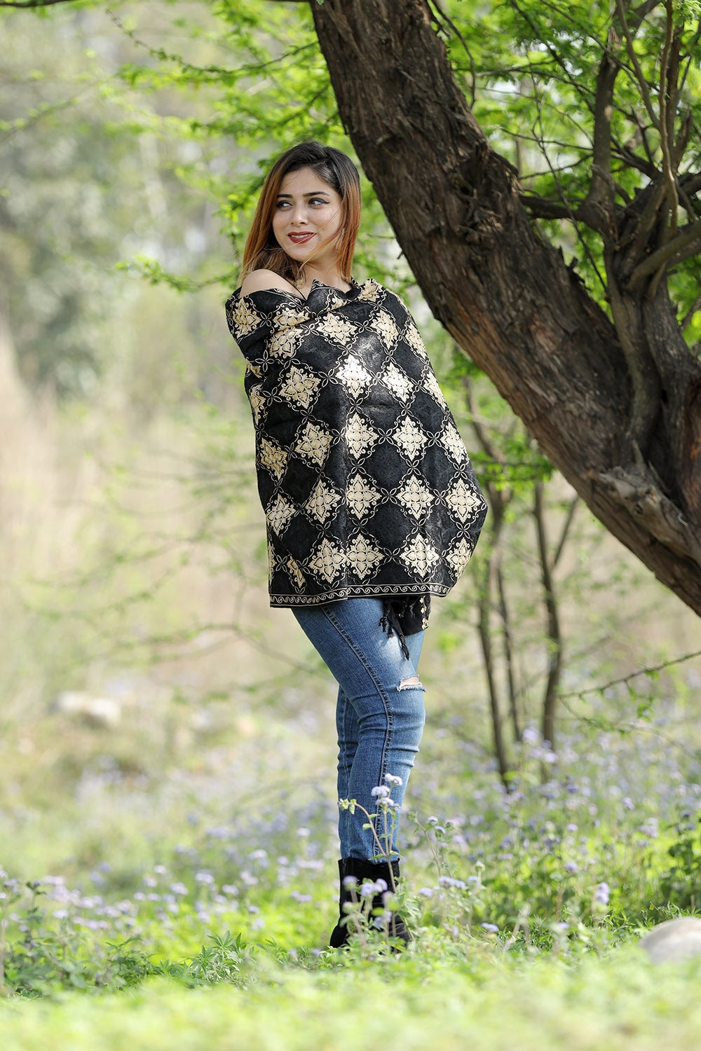 Charcoal Black Colour Stole With Graceful Dense Jaal Pattern