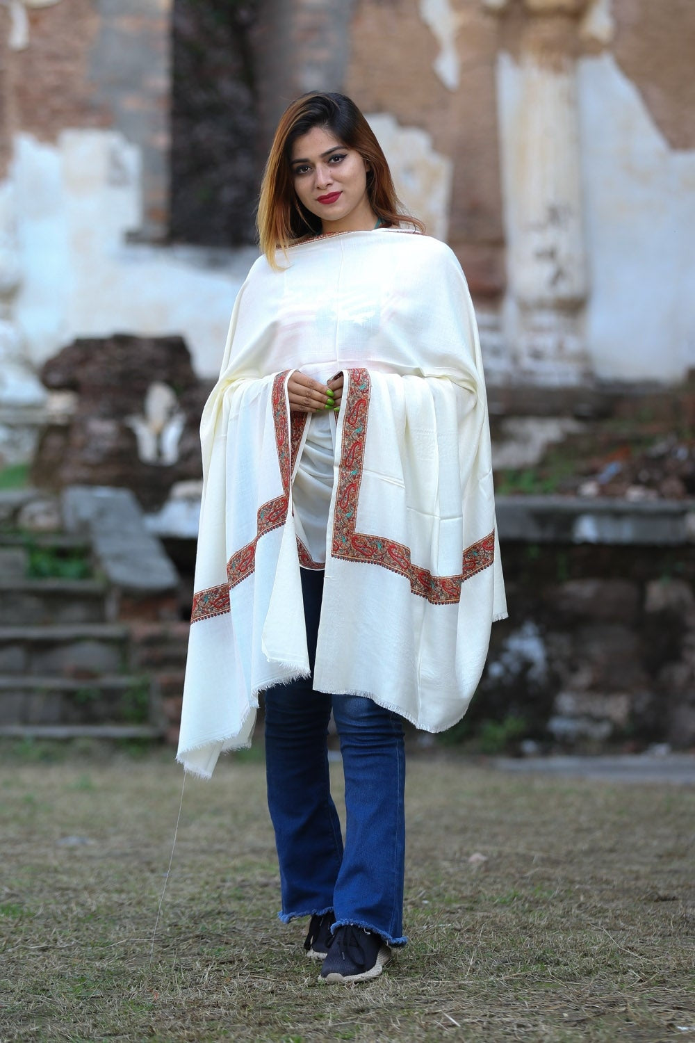 Charismatic Ivory White Colour Semi Pashmina Sozni Shawl