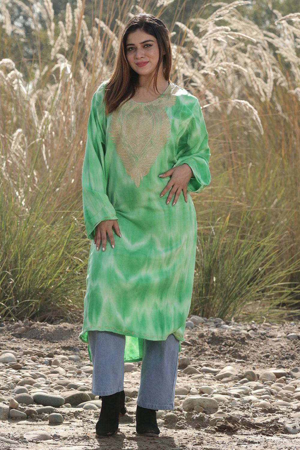CHARISMATIC VEGGIE GREEN COLOUR TIE-DYE Aari Tilla Work