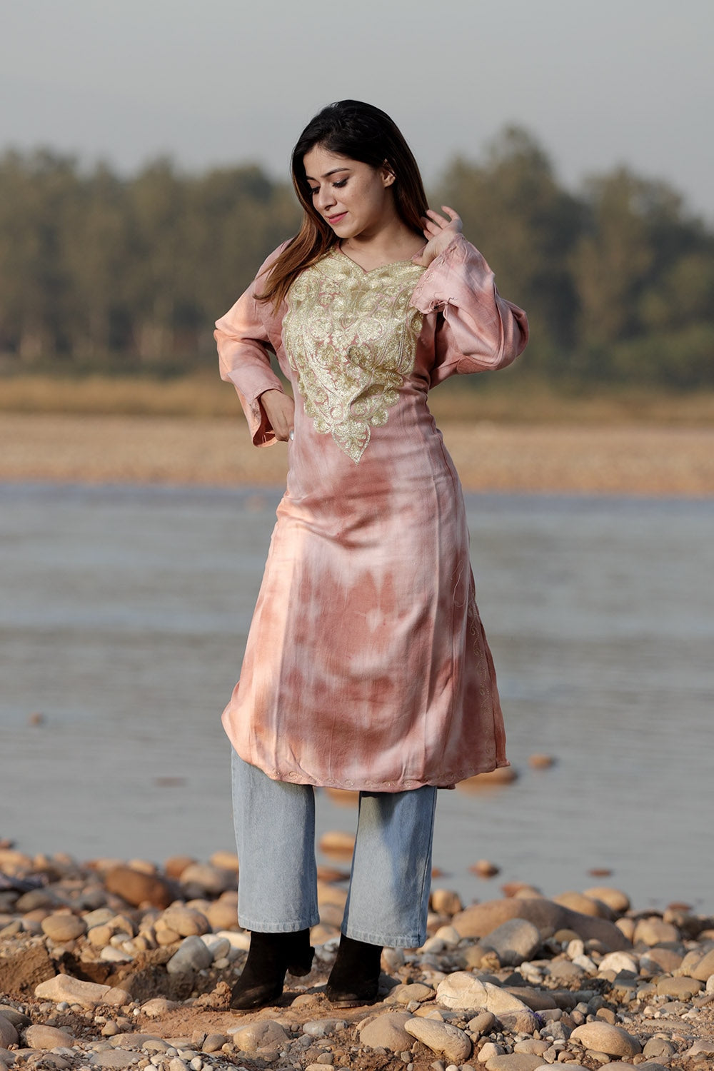 CHARMING PASTEL PINK COLOUR TIE-DYE Aari Tilla Work
