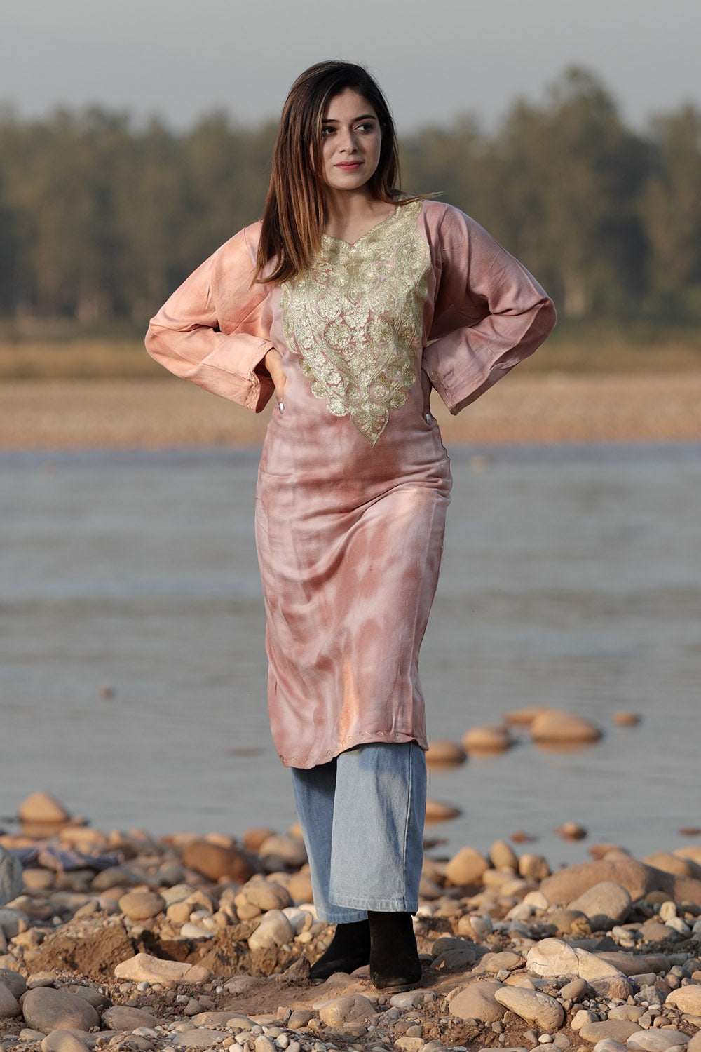 CHARMING PASTEL PINK COLOUR TIE-DYE Aari Tilla Work