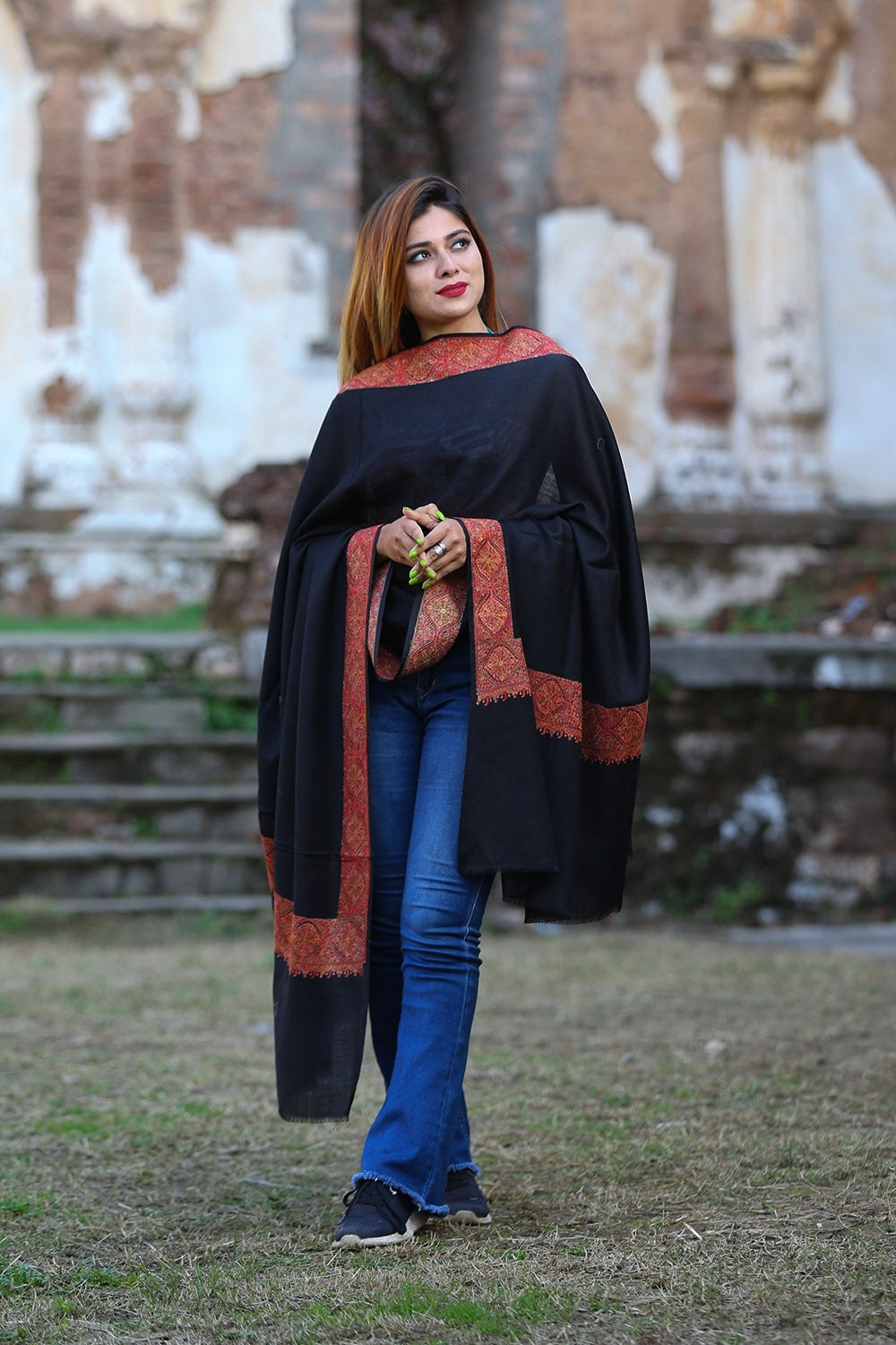 Exotic Pitch Black Colour Kashmiri Sozni Shawl Embellished