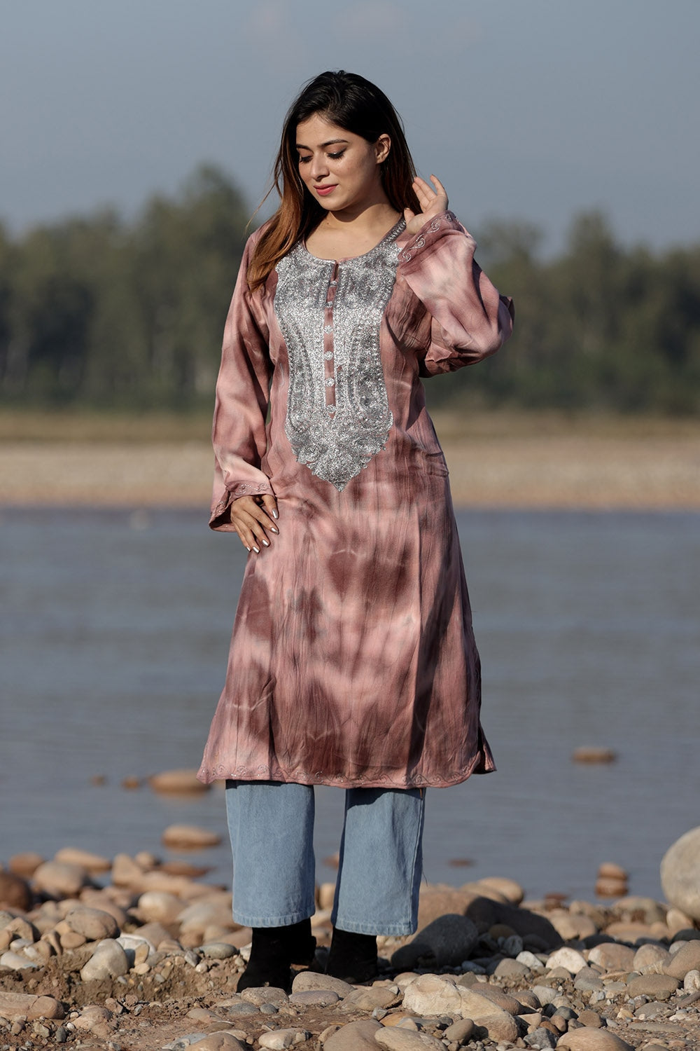 FUCHSIA PINK BROWN COLOUR TIE-DYE Aari Tilla Work