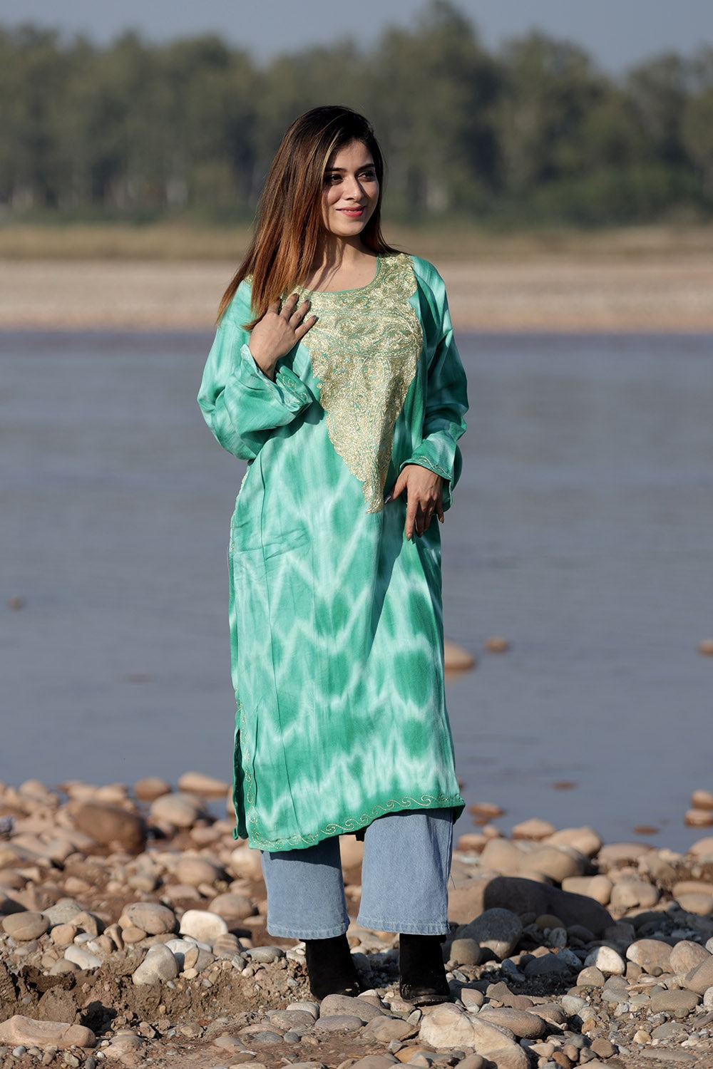 MESMERISING FRESH GREEN COLOUR TIE-DYE Aari Tilla Work