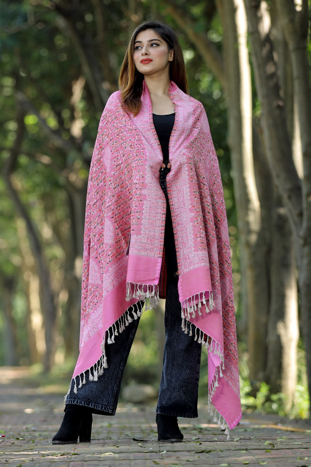PINK COLOUR KANI SHAWL WORK DEFINES ROYAL AND LUXURIOUS