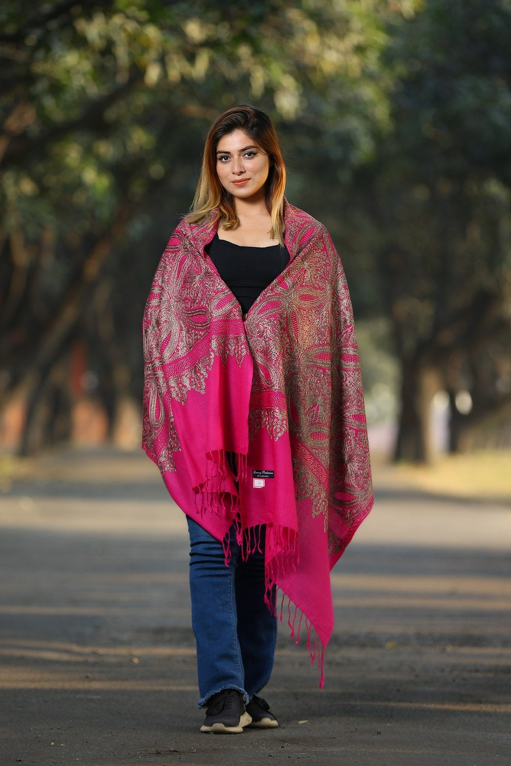 ROSEWOOD CHARMING PINK COLOUR KASHMIRI STOLE WITH CLASSY