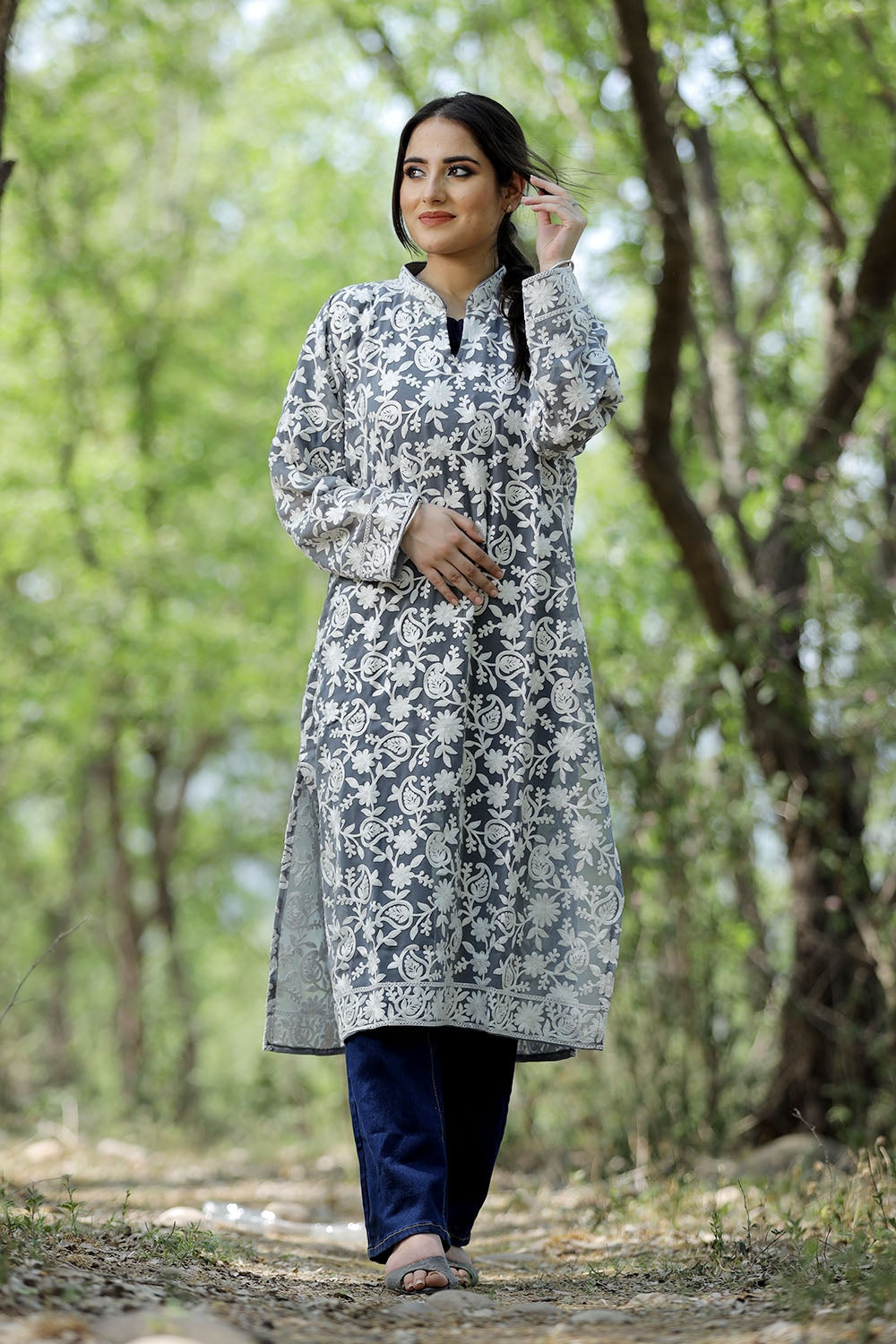 Ladies Georgette Round Neck Embroidered Kurti, Size: XL at Rs 790/piece in  Nagpur
