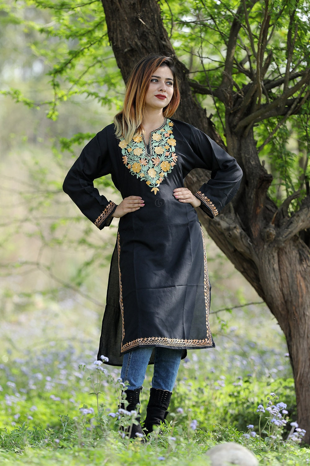 Sophisticated Black Colour Cotton Kurti With Beautiful Aari