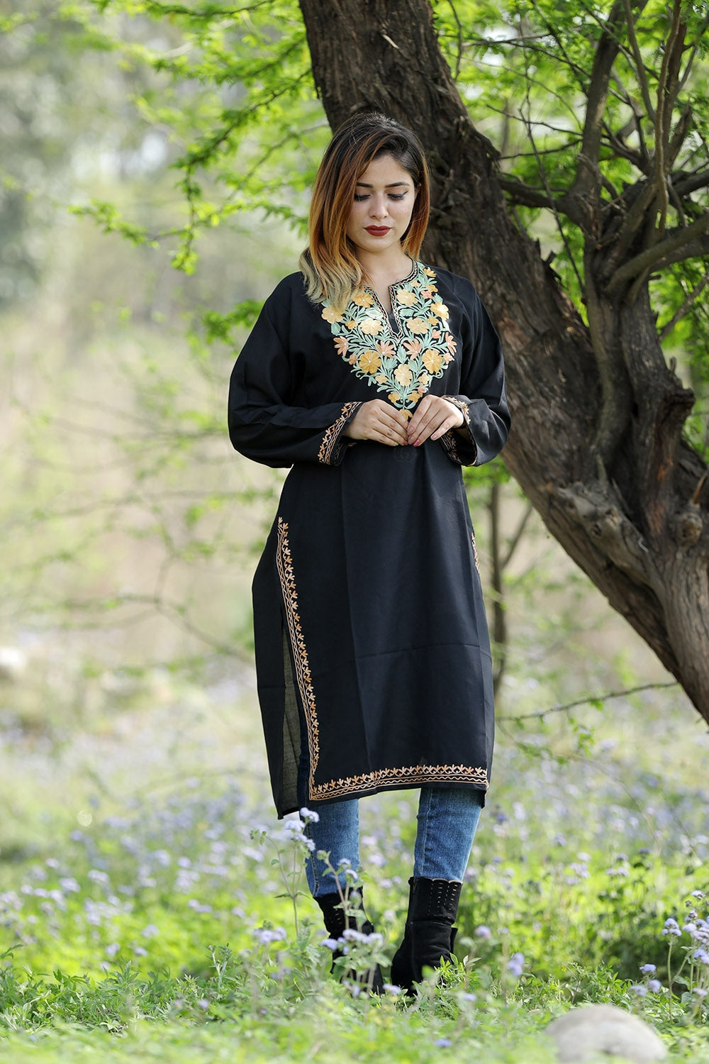 Sophisticated Black Colour Cotton Kurti With Beautiful Aari