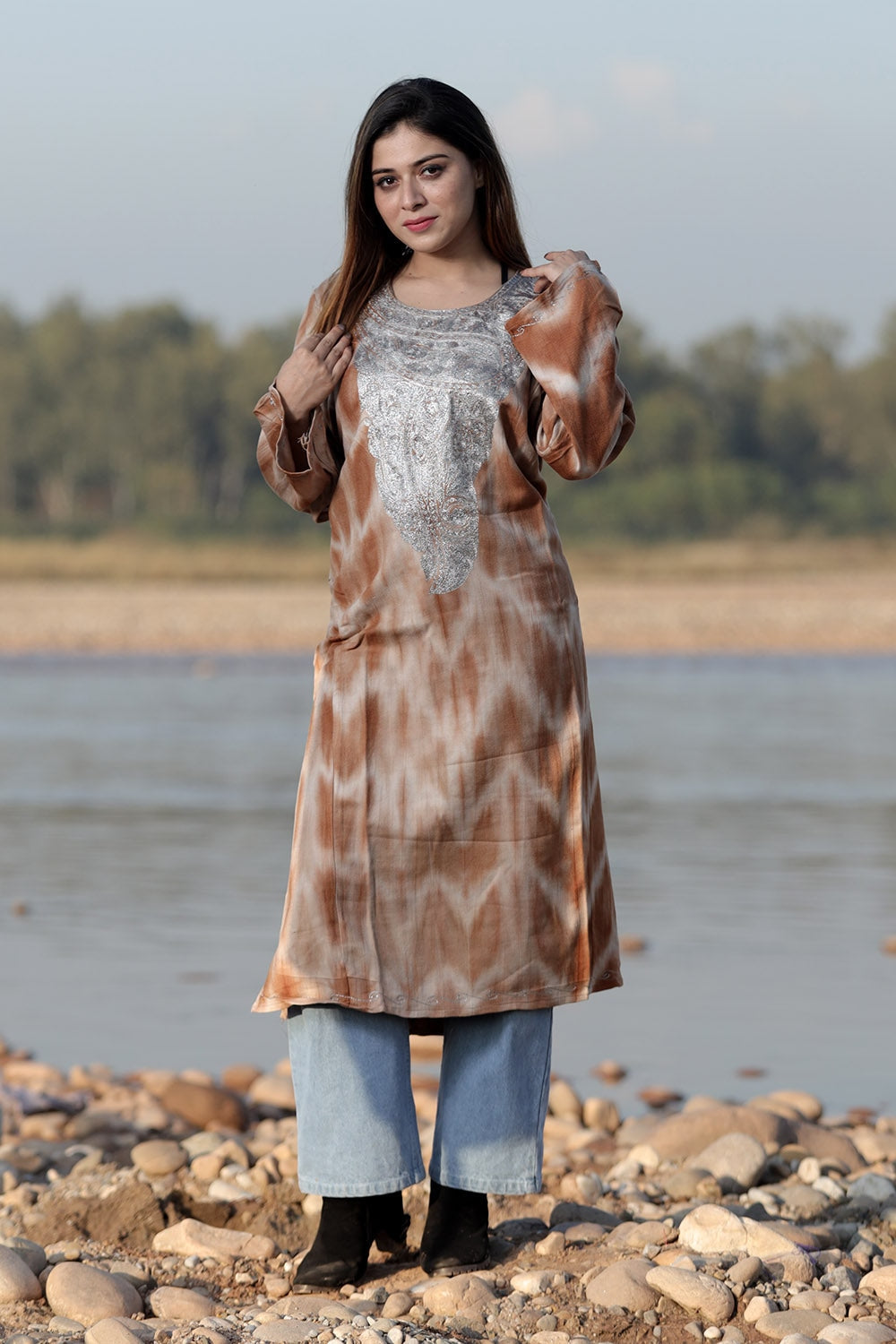 TEMPTING BROWN COLOUR TIE-DYE Aari Tilla Work Embroidered