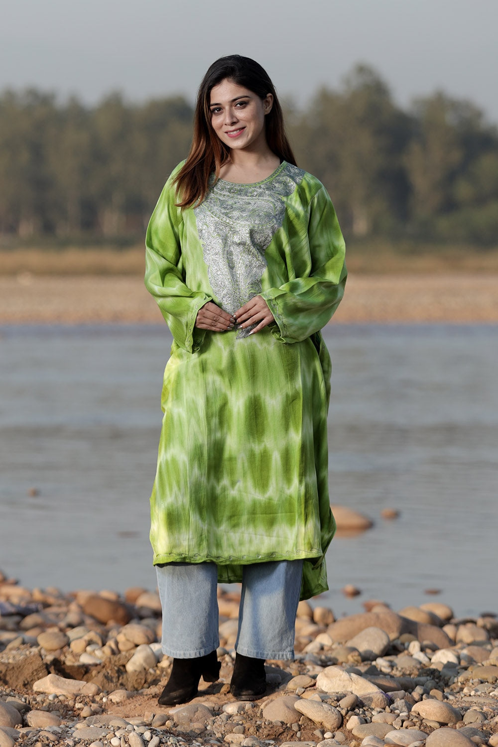 TEMPTING VEGGIE GREEN COLOUR TIE-DYE Aari Tilla Work